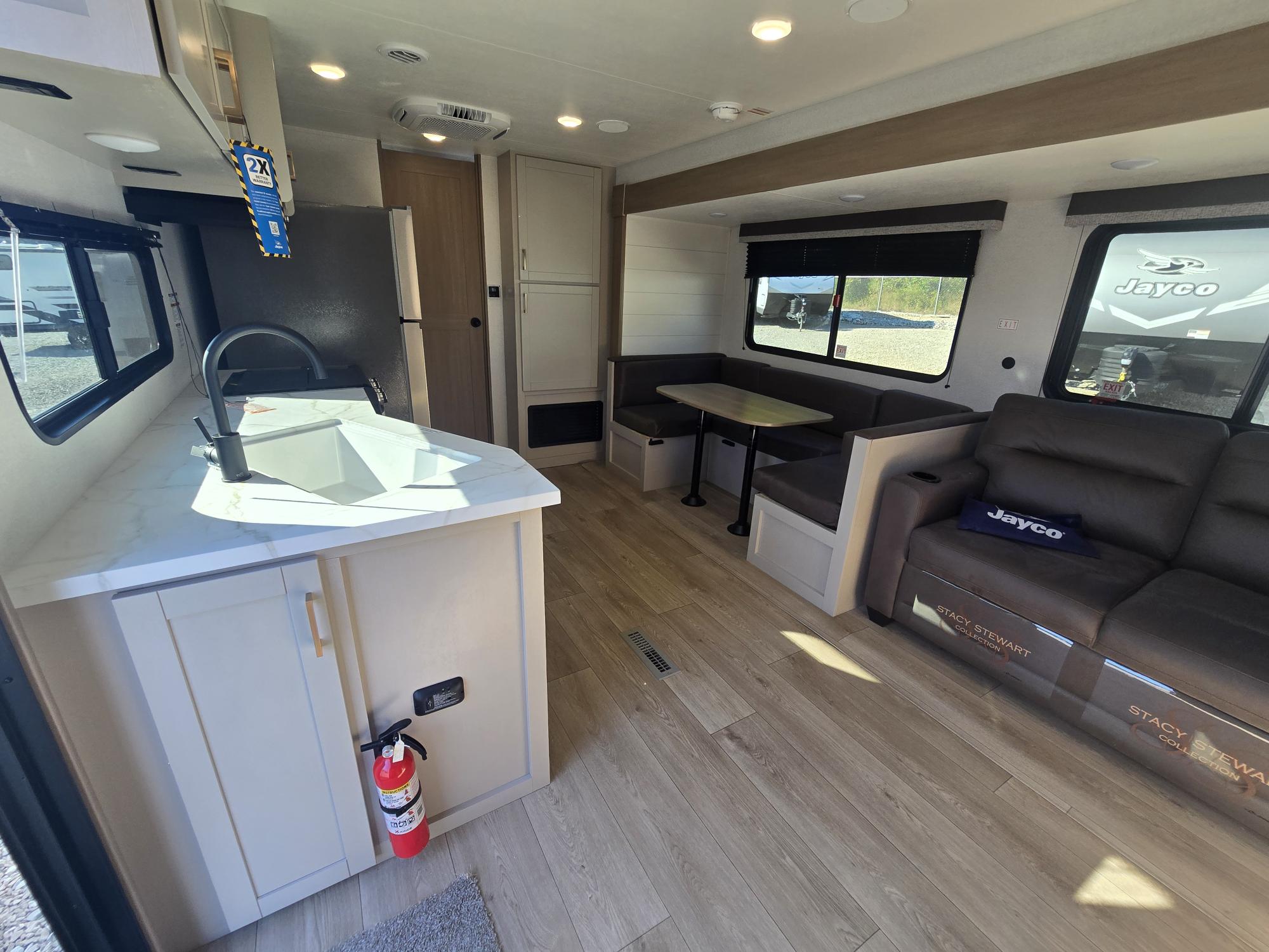 2027 JAYCO JAY FLIGHT 380DQS - Image 10