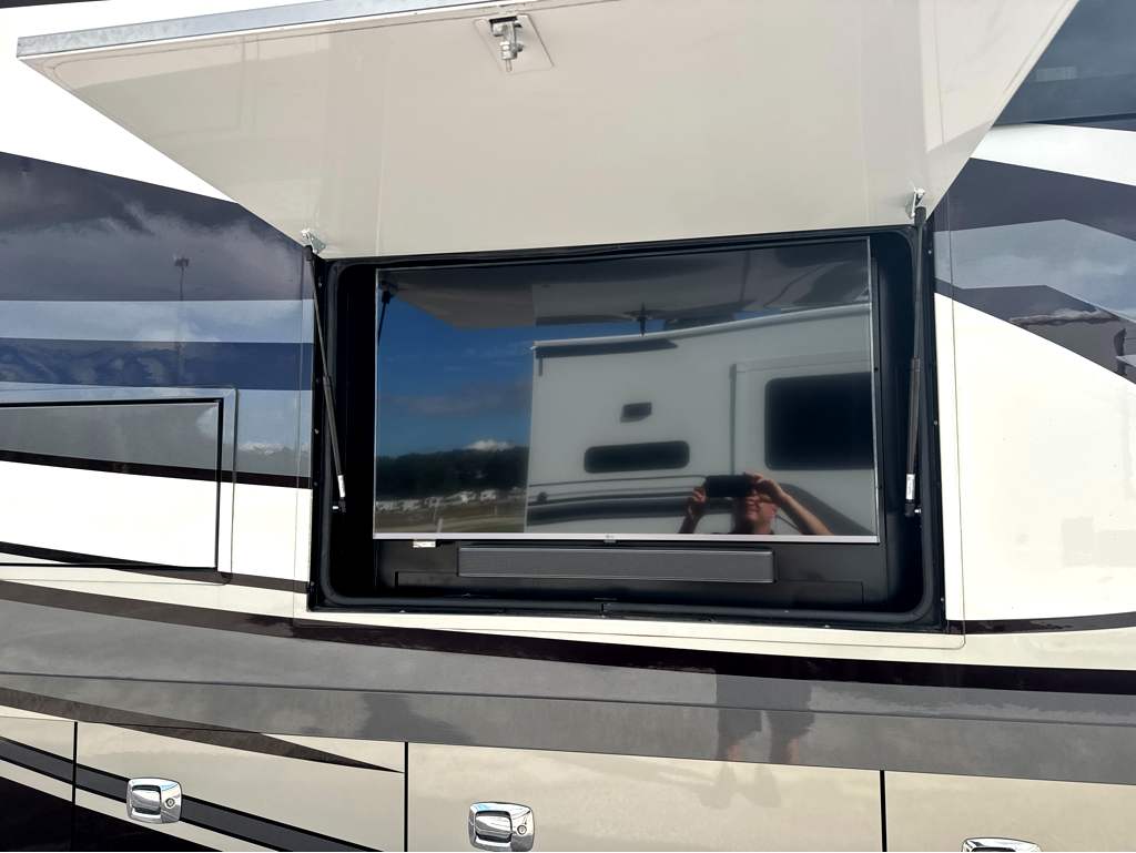 2023 TIFFIN PHAETON 35CH - Image 7