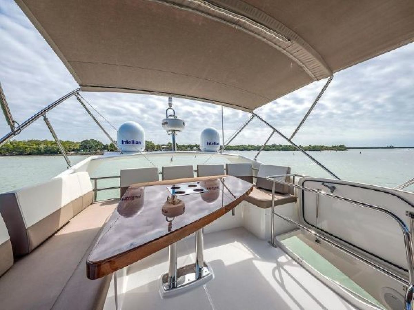 2015 PRESTIGE PRESTIGE 550 Base - Image 17