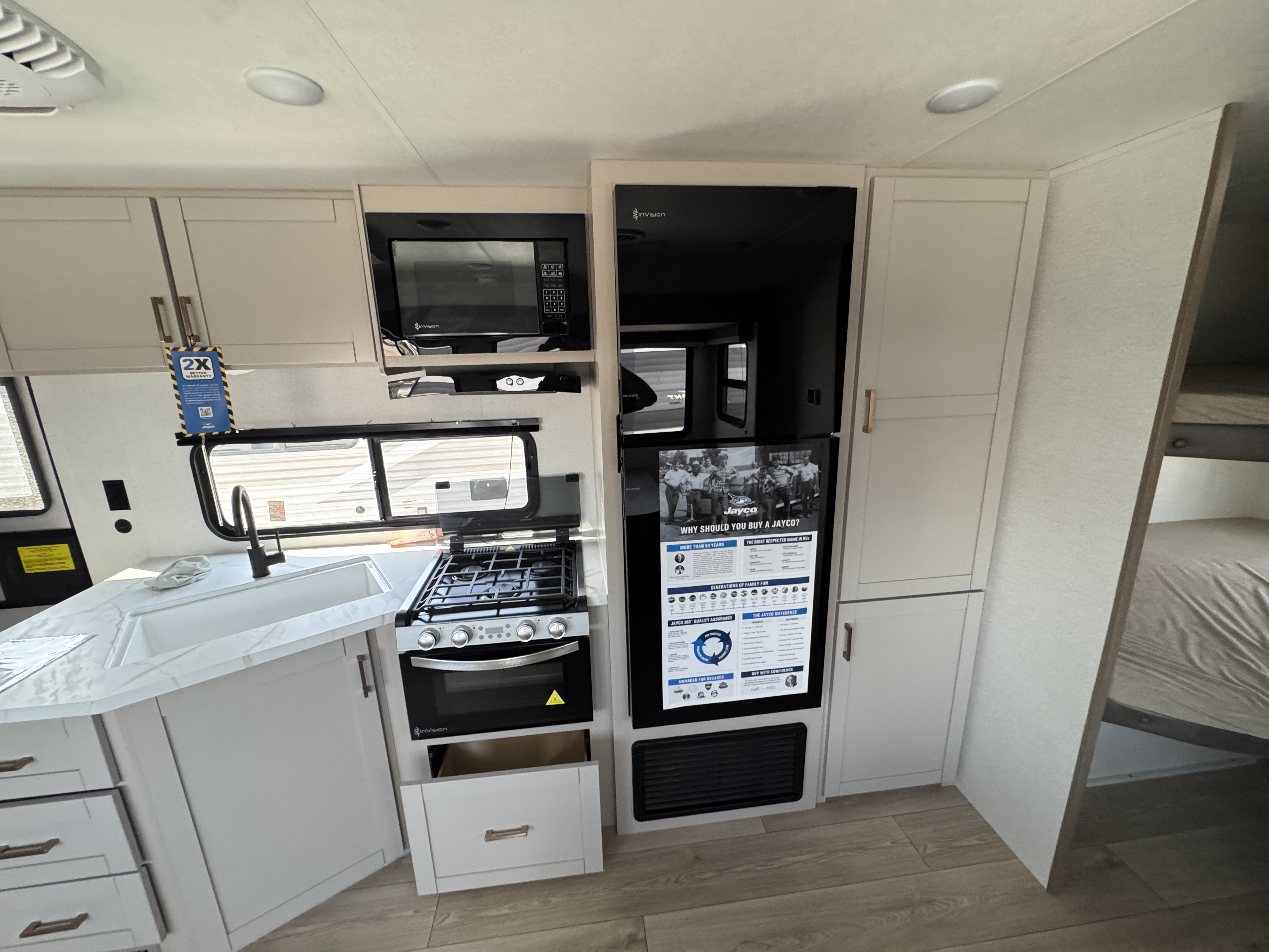 2027 Jayco Jay Flight SLX 261BHS - Image 12
