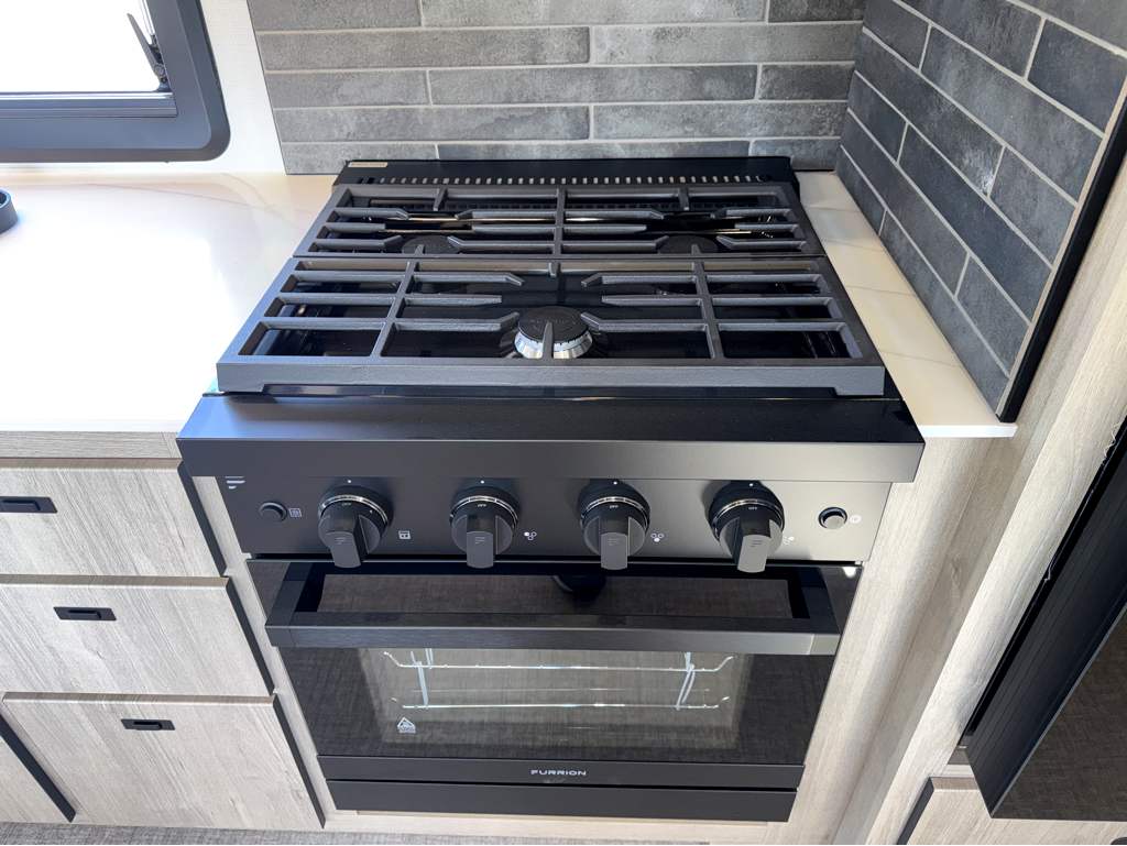 2026 GRAND DESIGN LINEAGE SERIES F 31ZW - Image 18