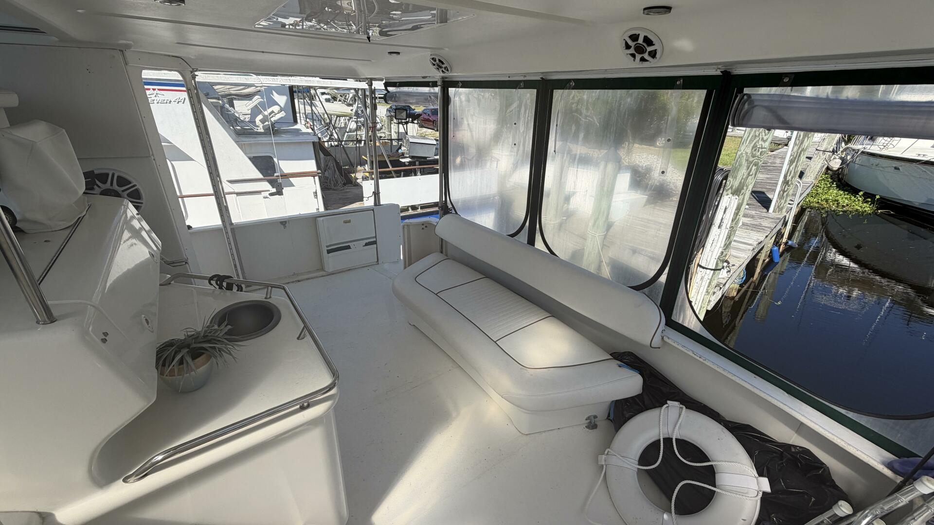 2000 Sea Ray 380 Aft Cabin - Image 12