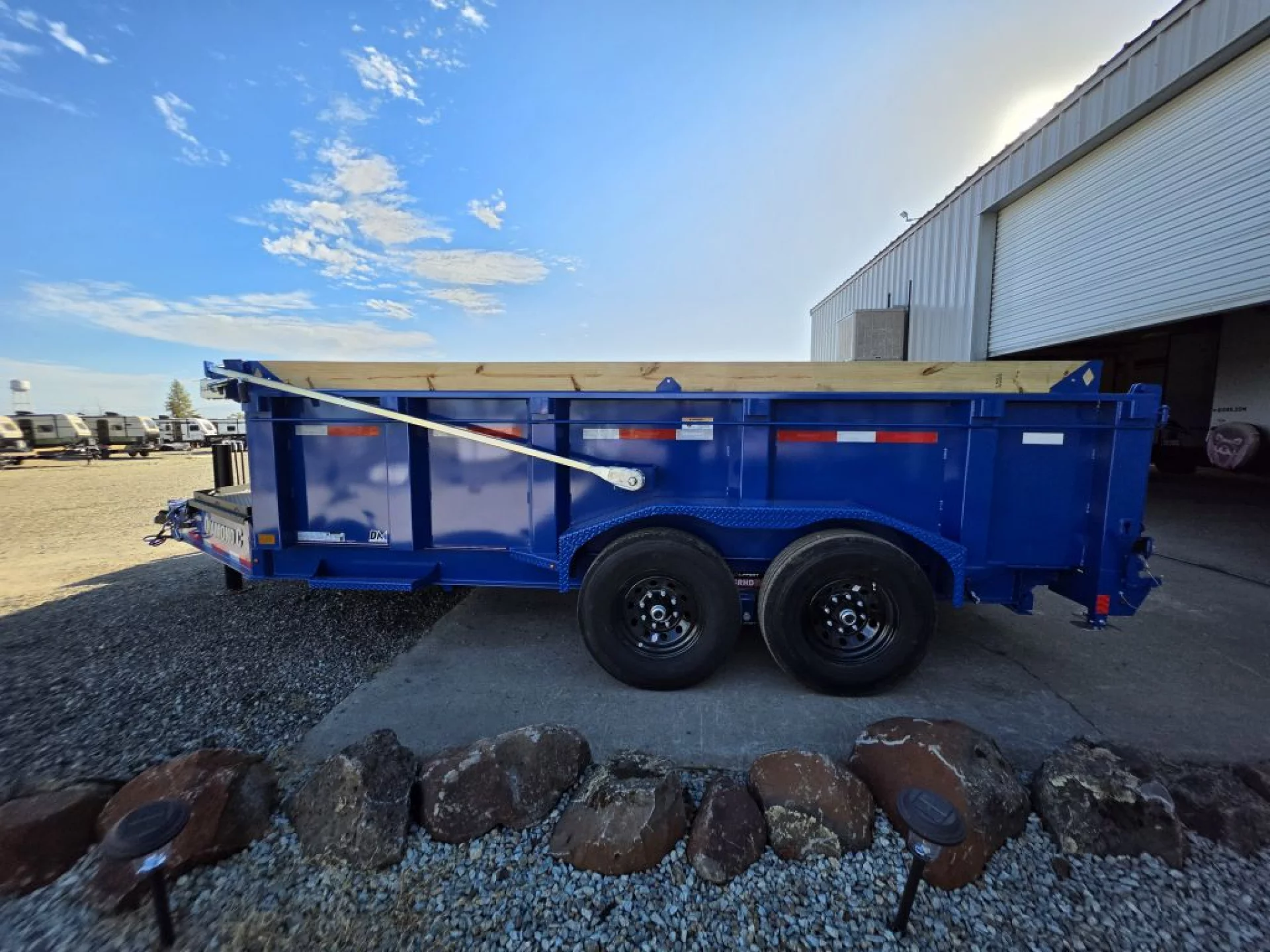 2027 DIAMOND C TRAILERS DIAMOND C LPT 207 PACESETTER - Image 4