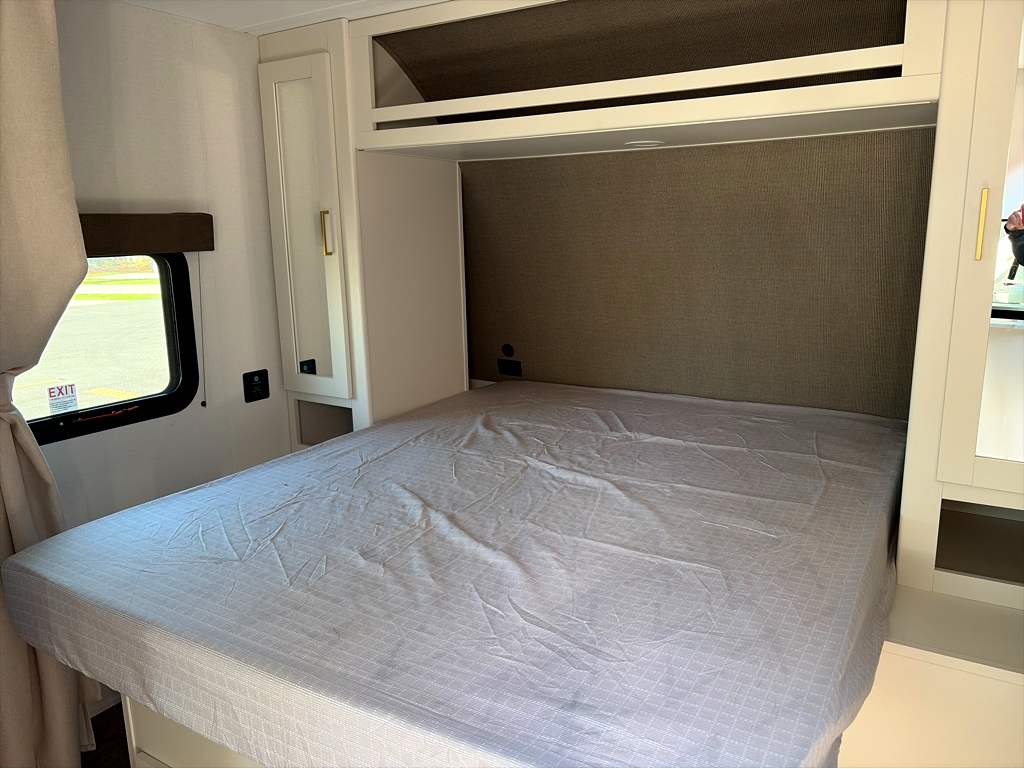 2027 GRAND DESIGN TRANSCEND 21RLX - Image 6