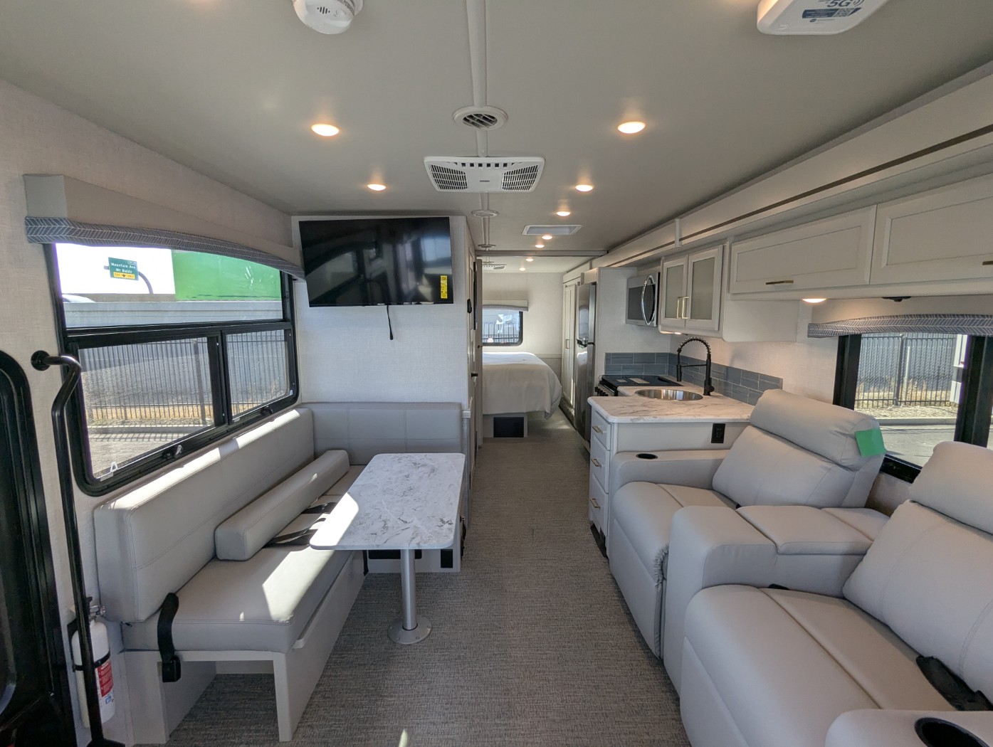 2026 Fleetwood Flair 29M - Image 14