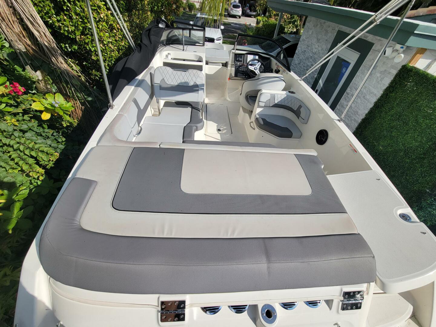 2023 Bayliner VR6 OB Base - Image 11