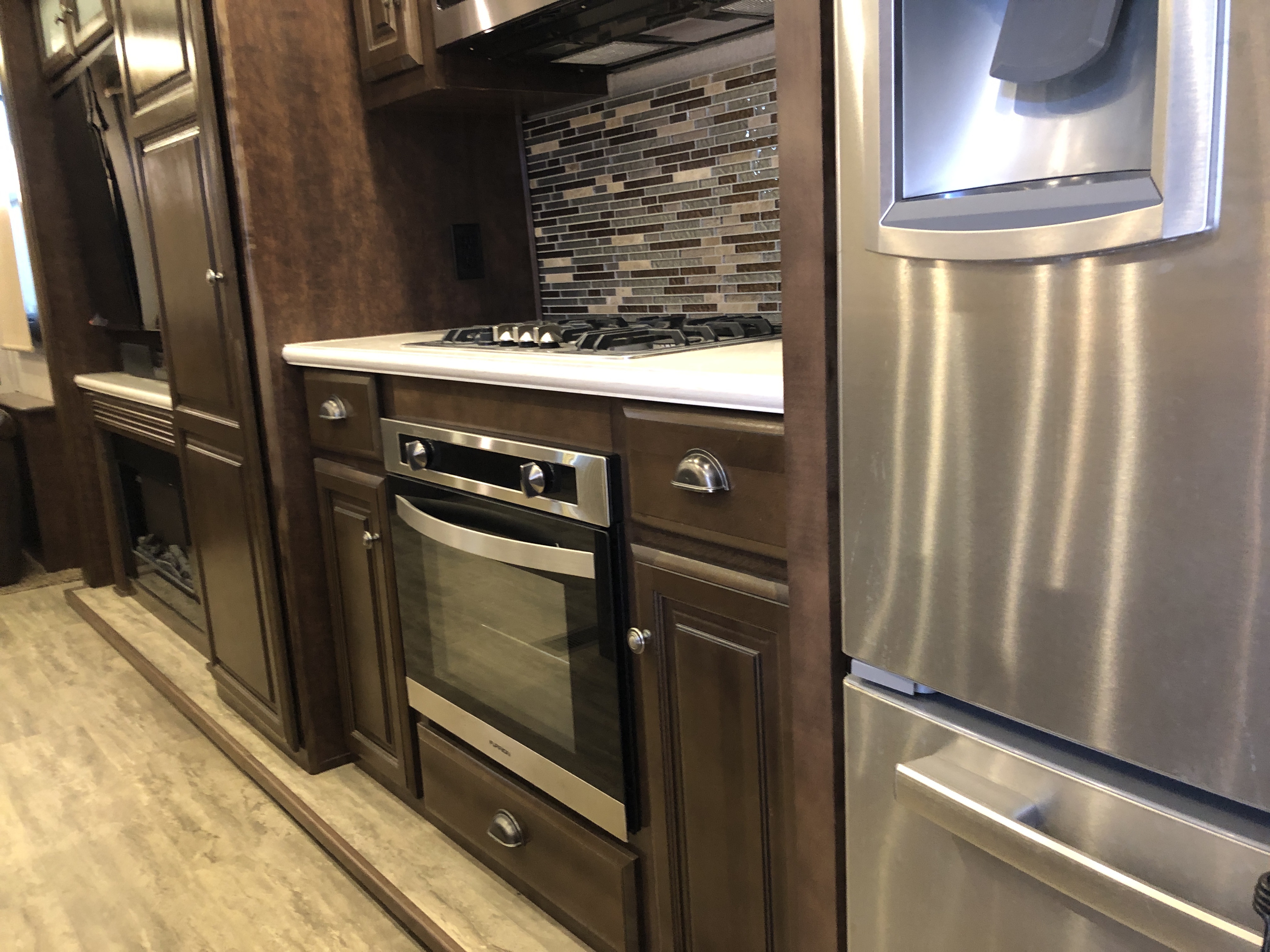 2017 REDWOOD RV 3821RL - Image 29