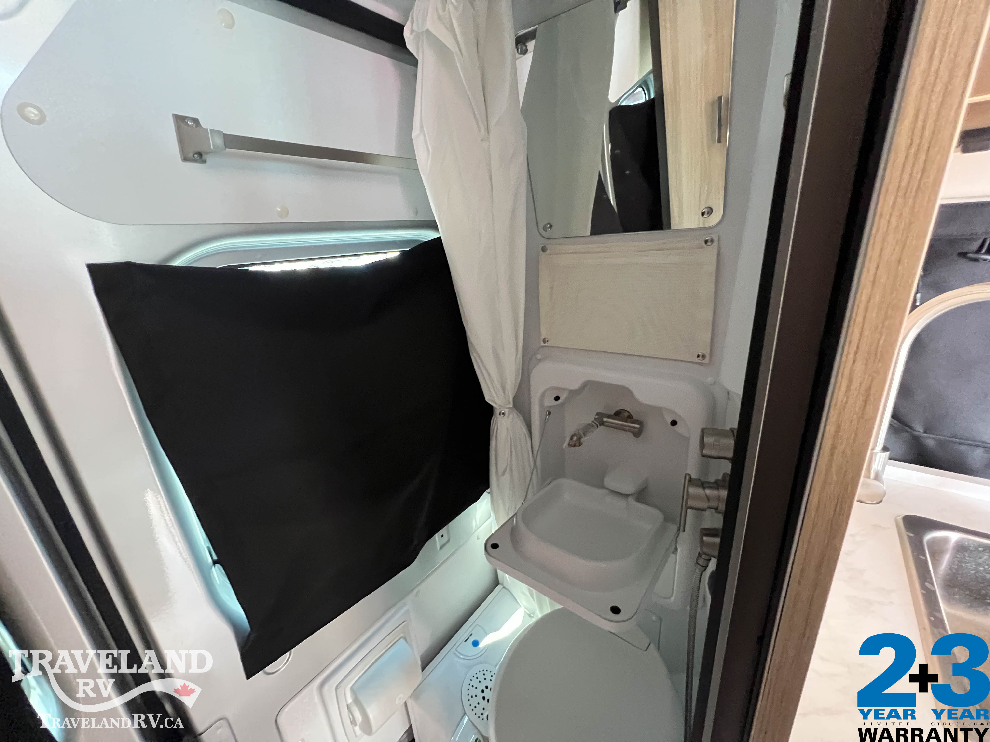 2027 Jayco Comet 18C - Image 15