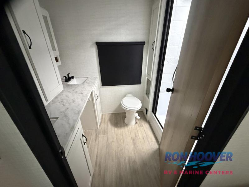 2026 PALOMINO SOLAIRE 3300FLS - Image 22