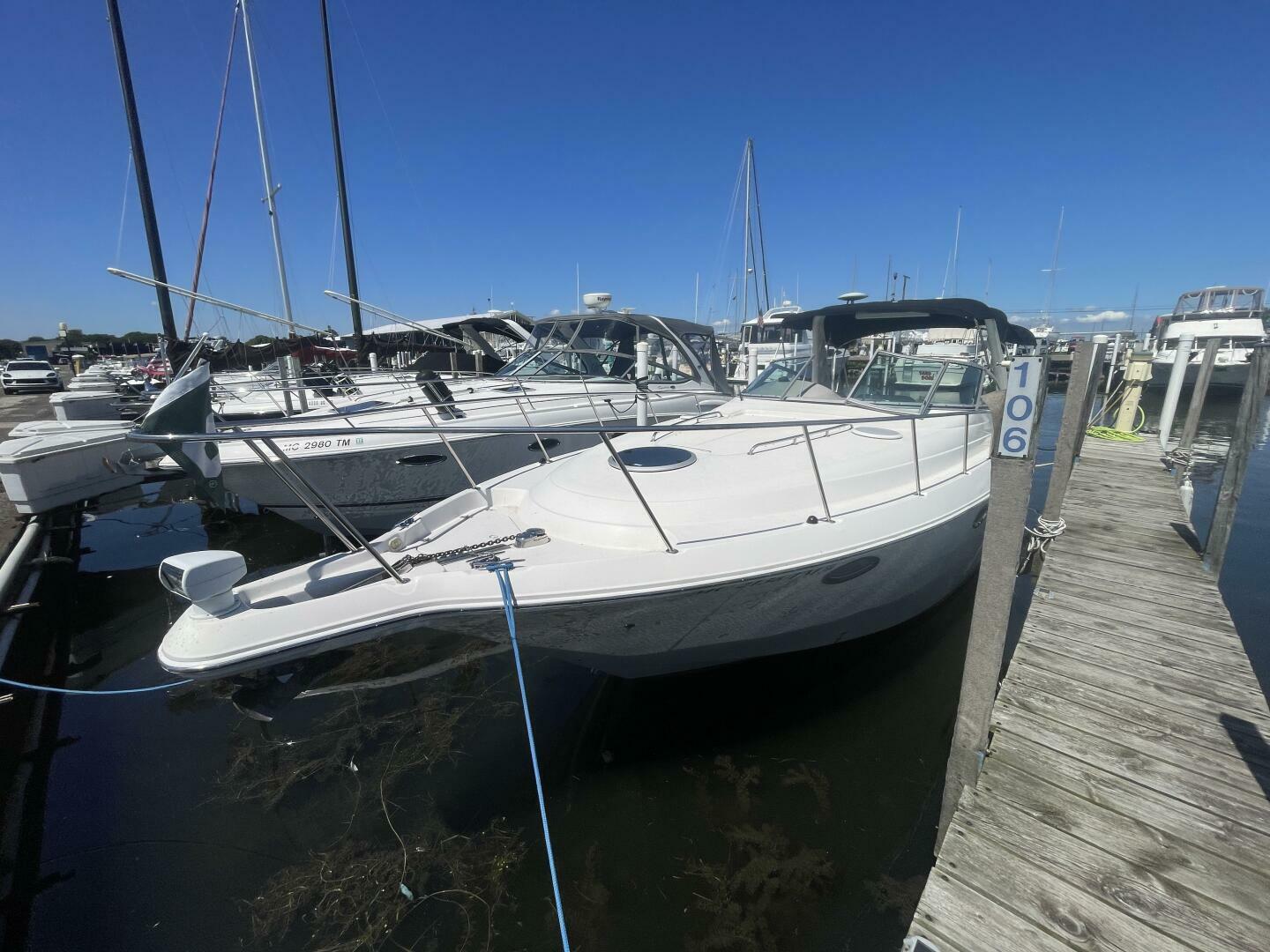 2005 Monterey 322 Cruiser - Image 3