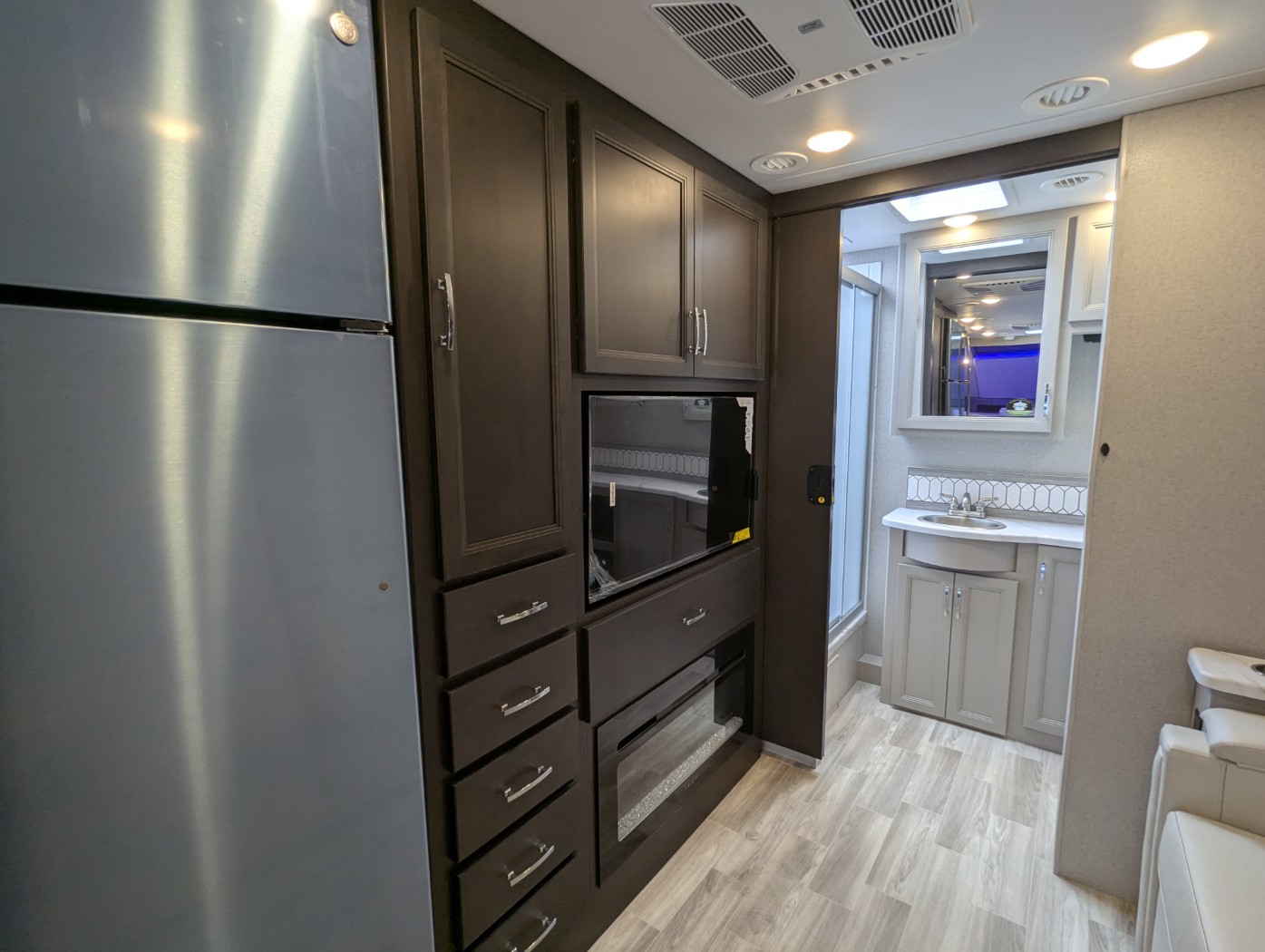 2026 Thor Motor Coach Omni Trail S29 - ATH EDITION - Image 27