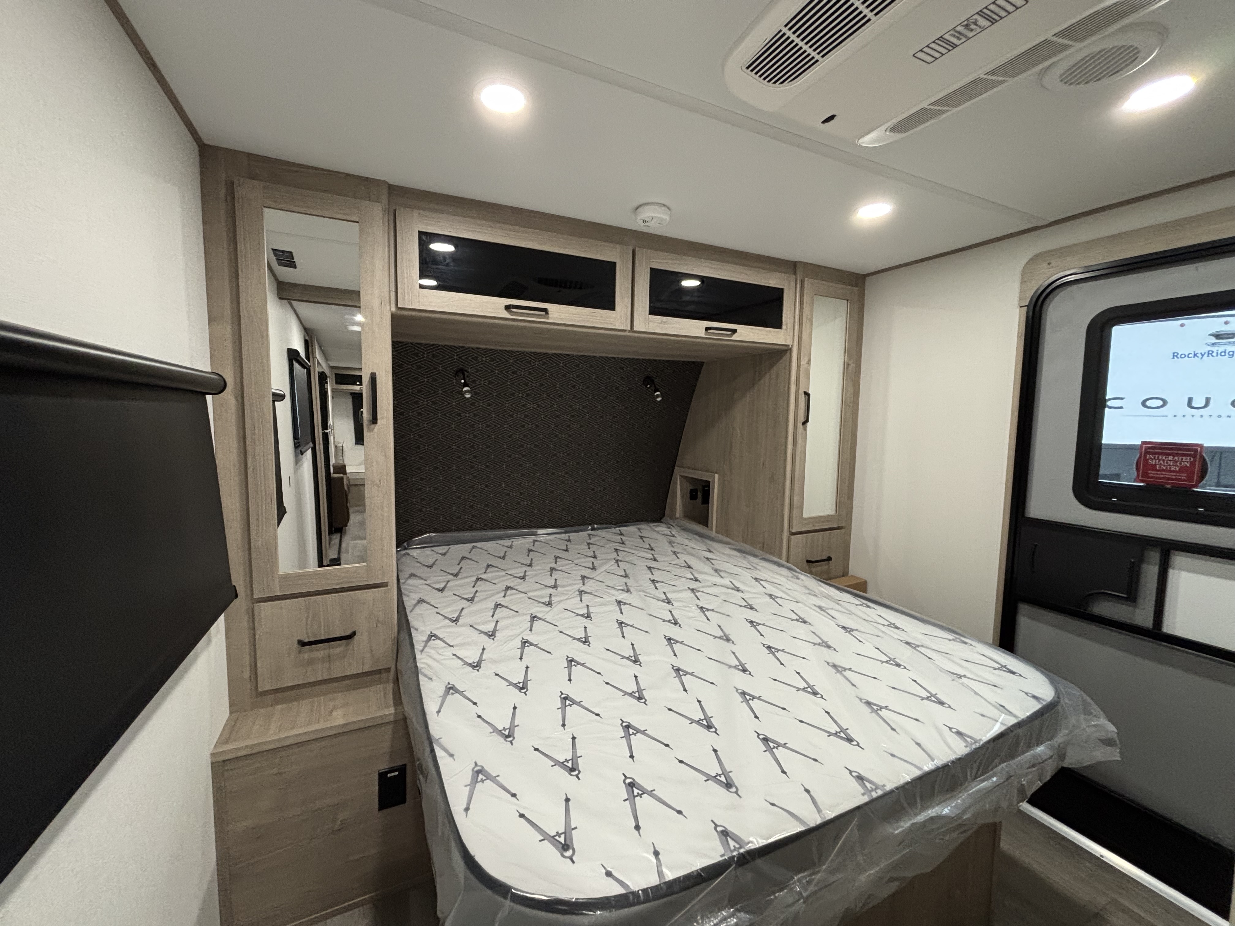 2026 Grand Design Imagine XLS 25RLE - Image 14