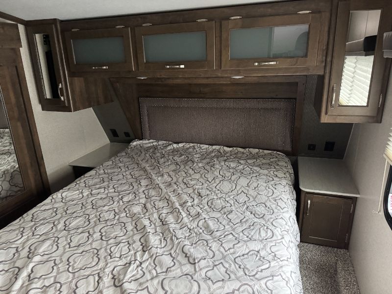 2020 Dutchmen Astoria 3003RLF - Image 18