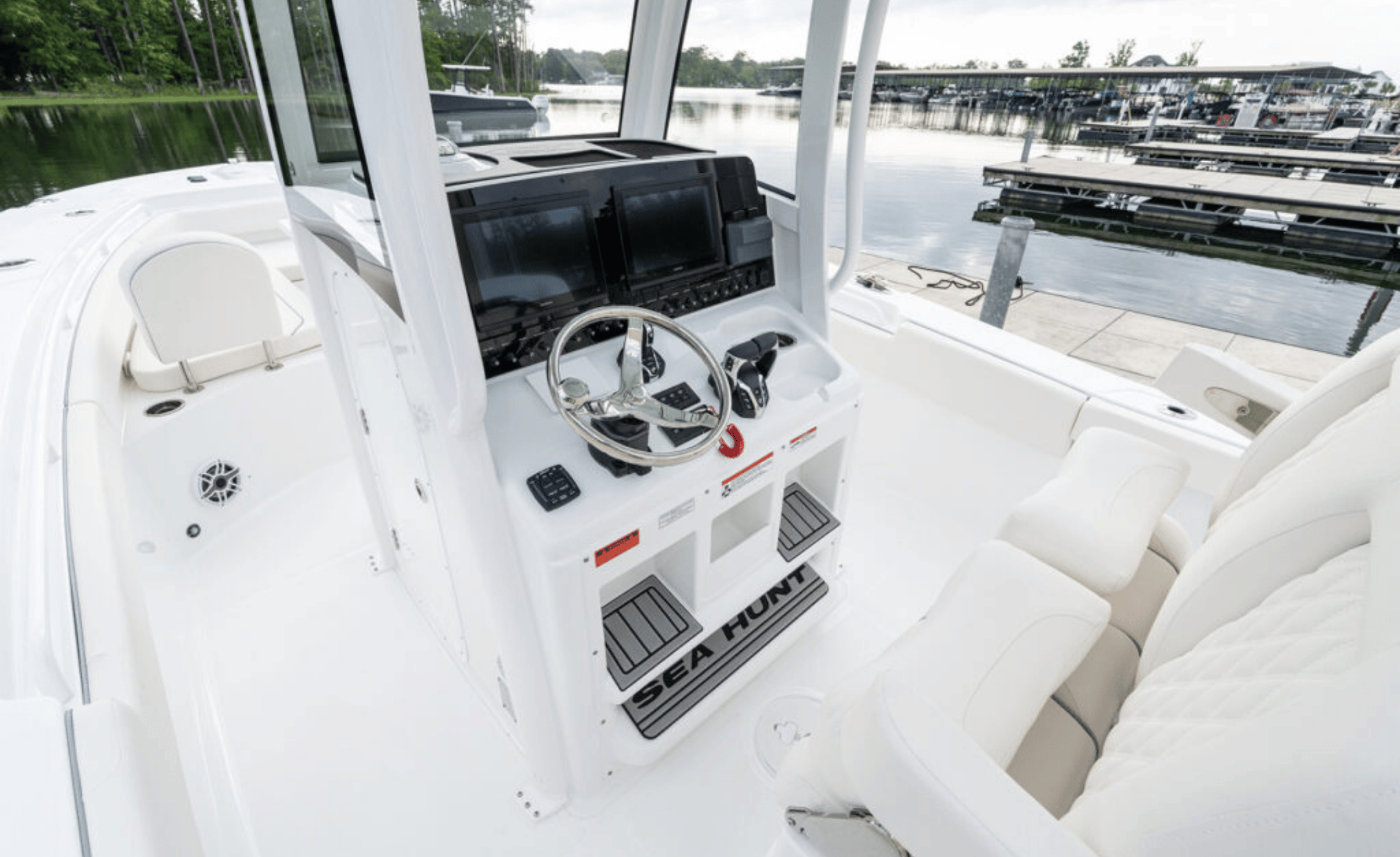 2027 Sea Hunt Gamefish 27FS - Image 4