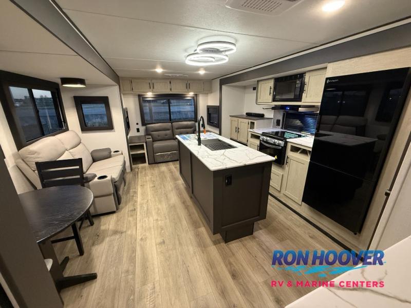 2026 FOREST RIVER SHASTA 33RLTS - Image 3