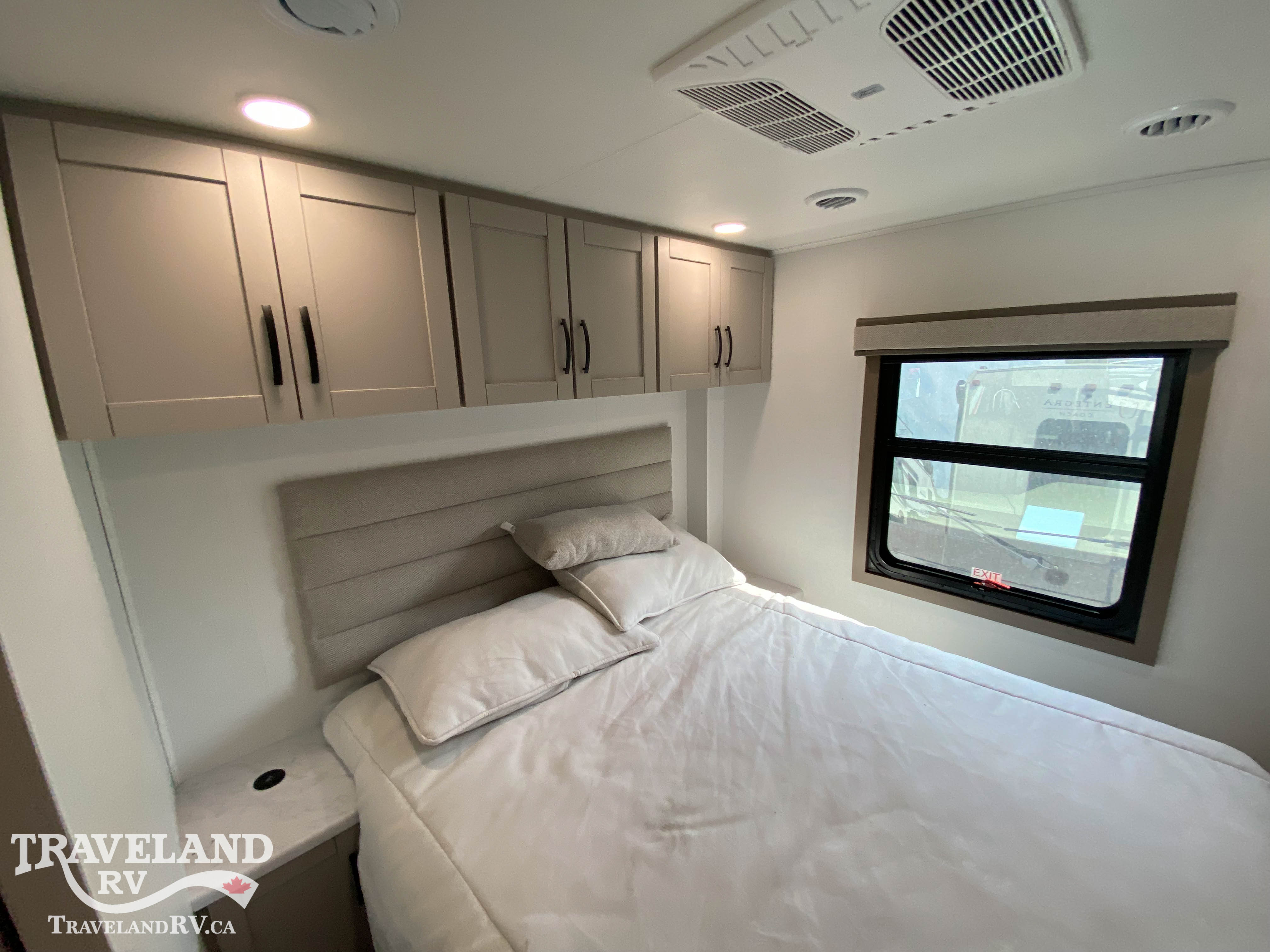2027 Entegra Coach Vision 29S - Image 21