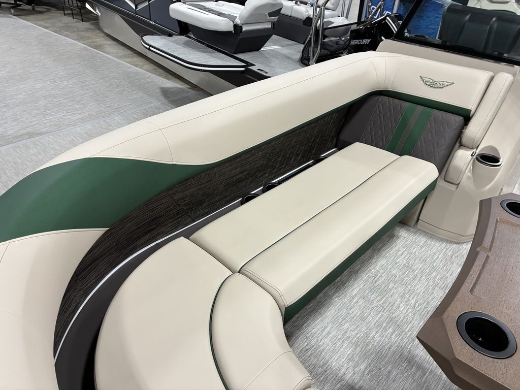 2026 Bennington 24MCSB Carbon Fiber Arch Tritoon Pontoon - Image 26