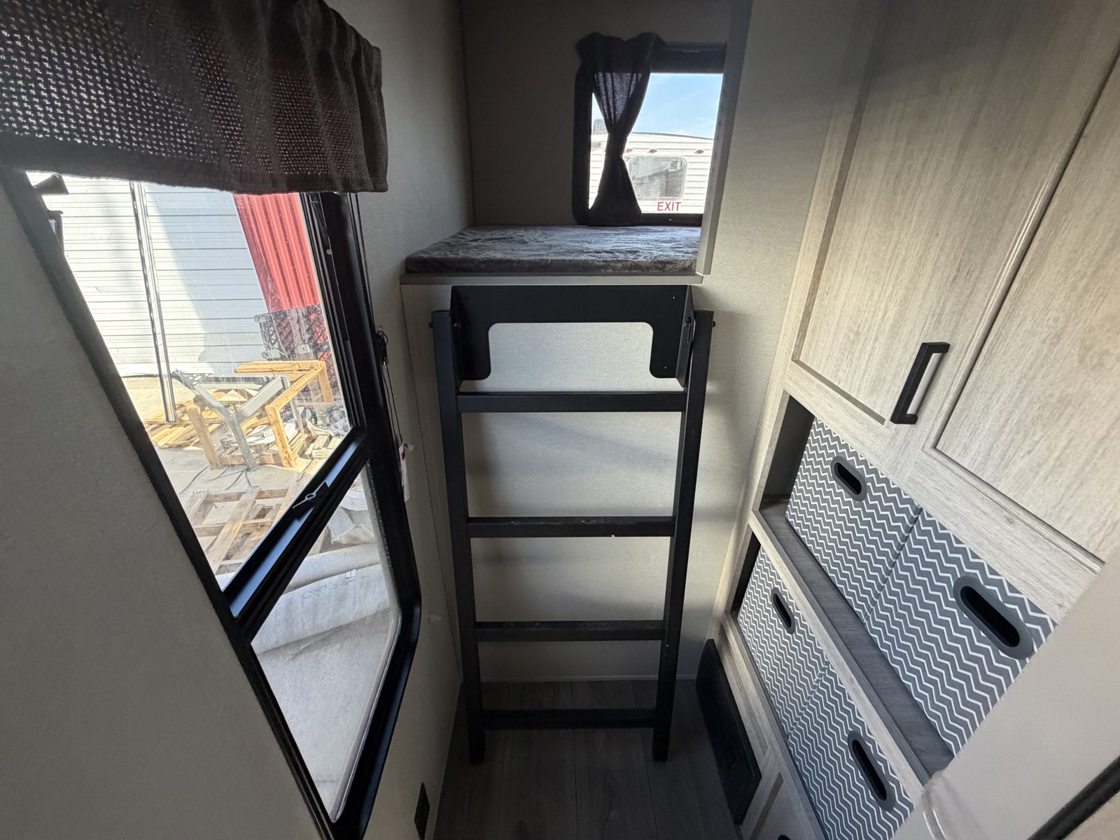 2026 COACHMEN 333DORM - Image 42