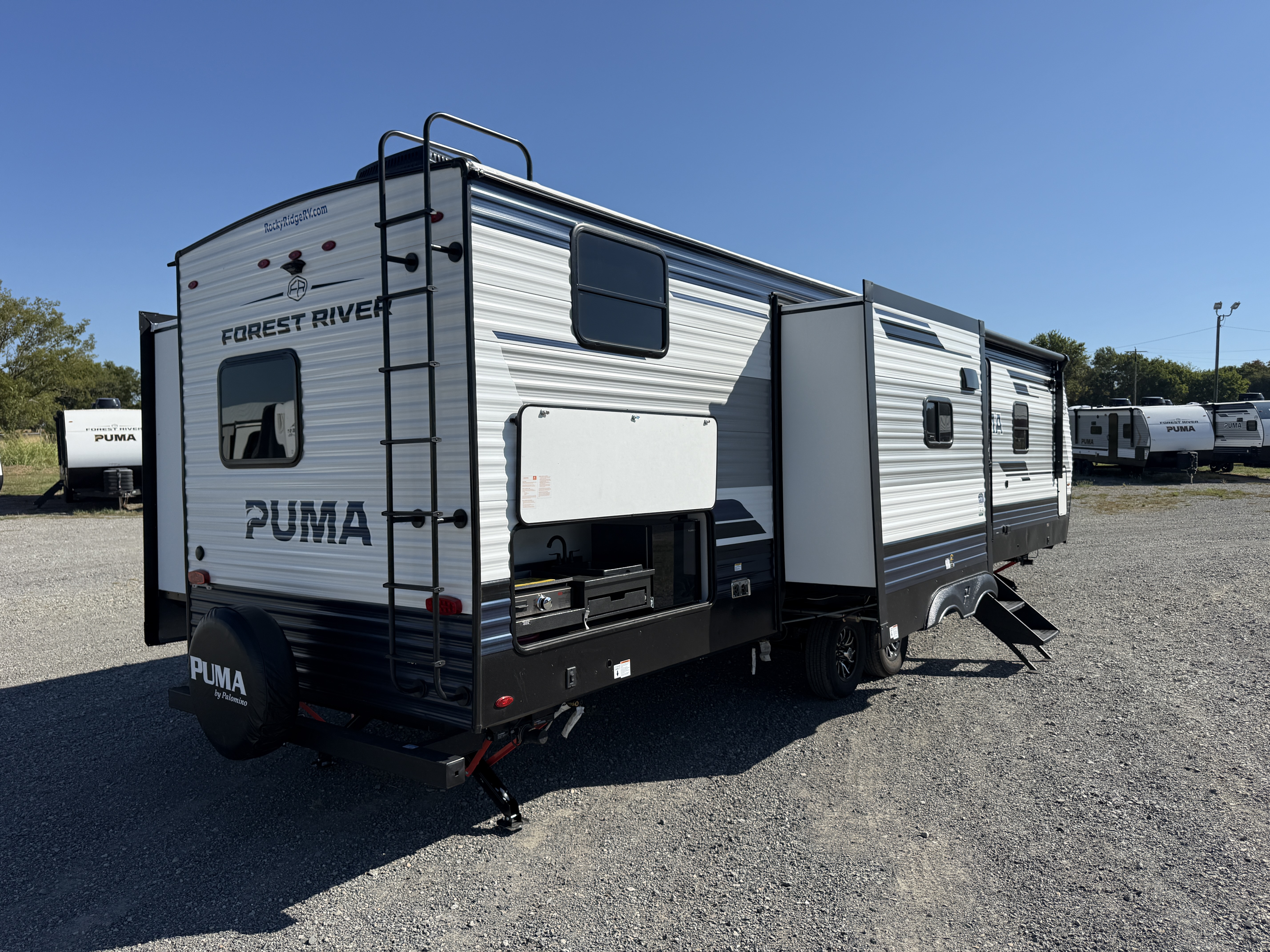2027 Forest River Puma 32BHFS - Image 7