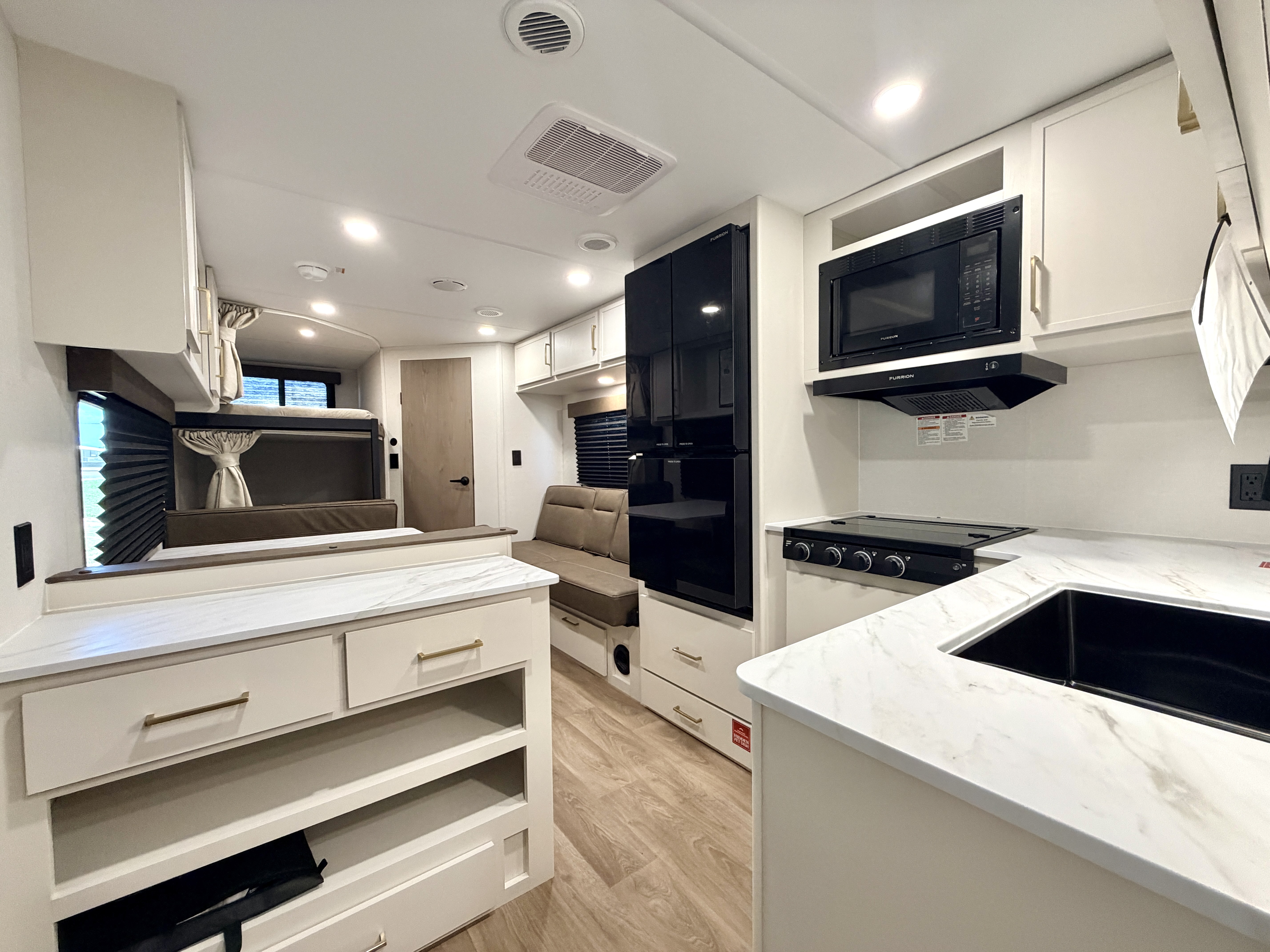 2027 Grand Design Transcend XPLOR 24BHX - Image 9