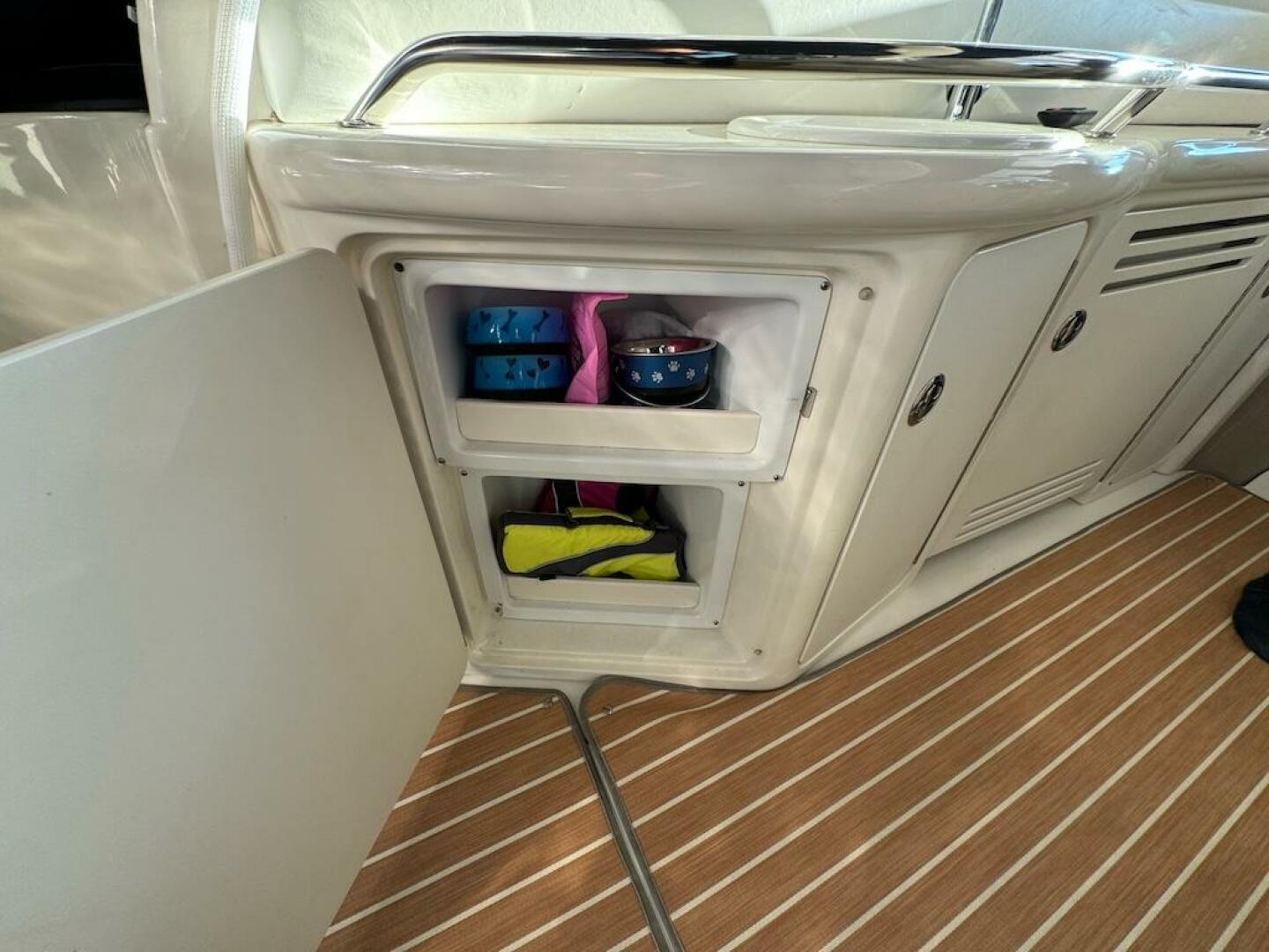 2004 Sea Ray 380 Sundancer - Image 52
