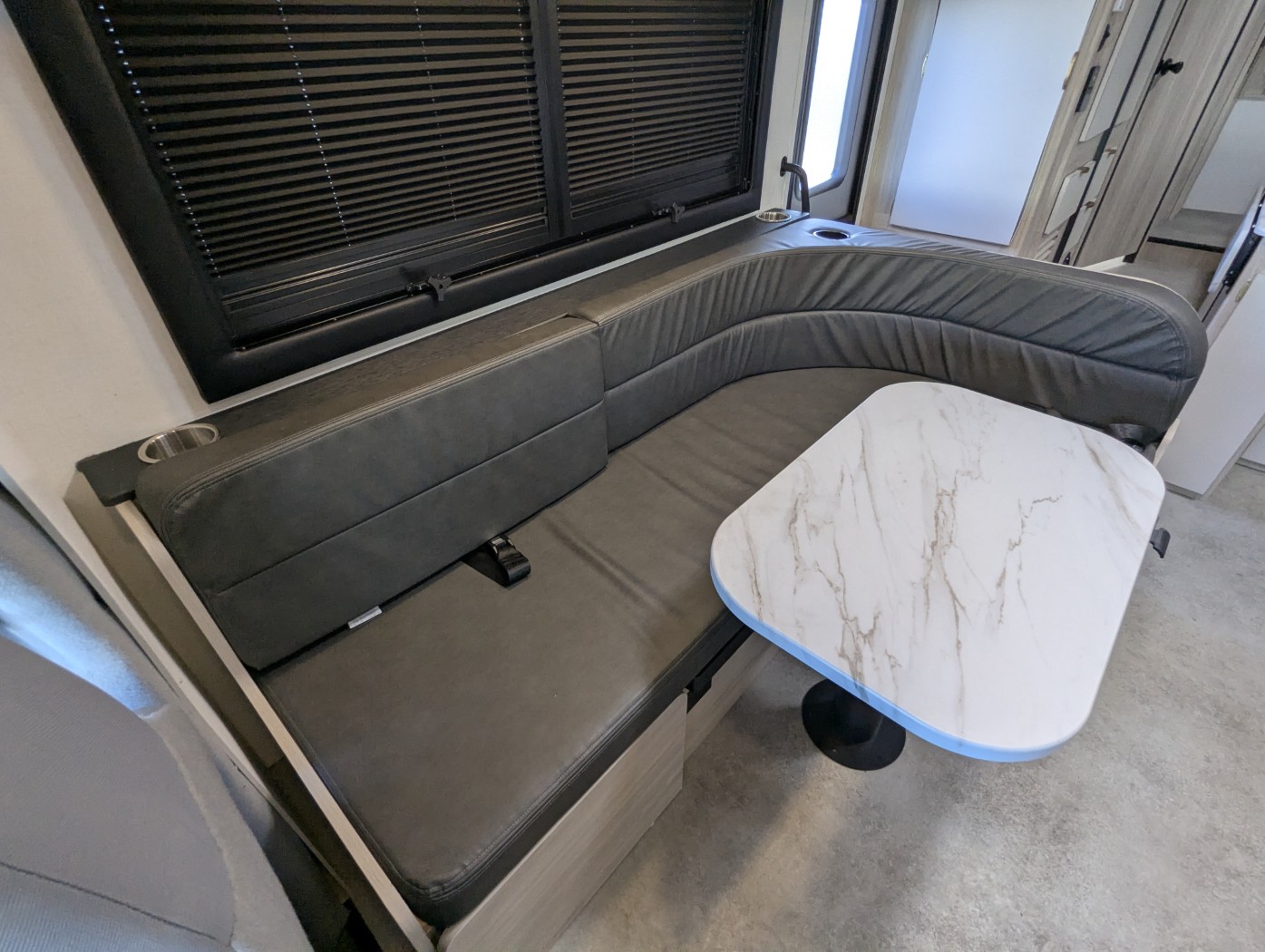 2027 Coachmen Cross Trail 26XG - Image 13