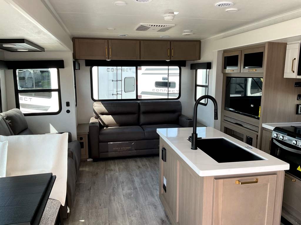 2027 JAYCO Eagle 294CKBS - Image 6