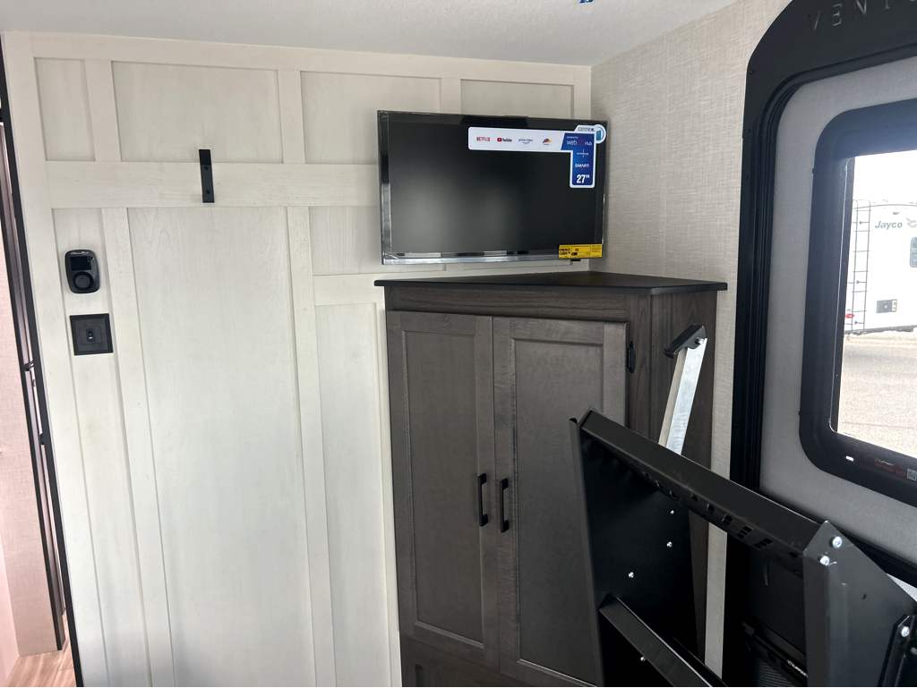 2026 VENTURE RV STRATUS 262VFK - Image 17