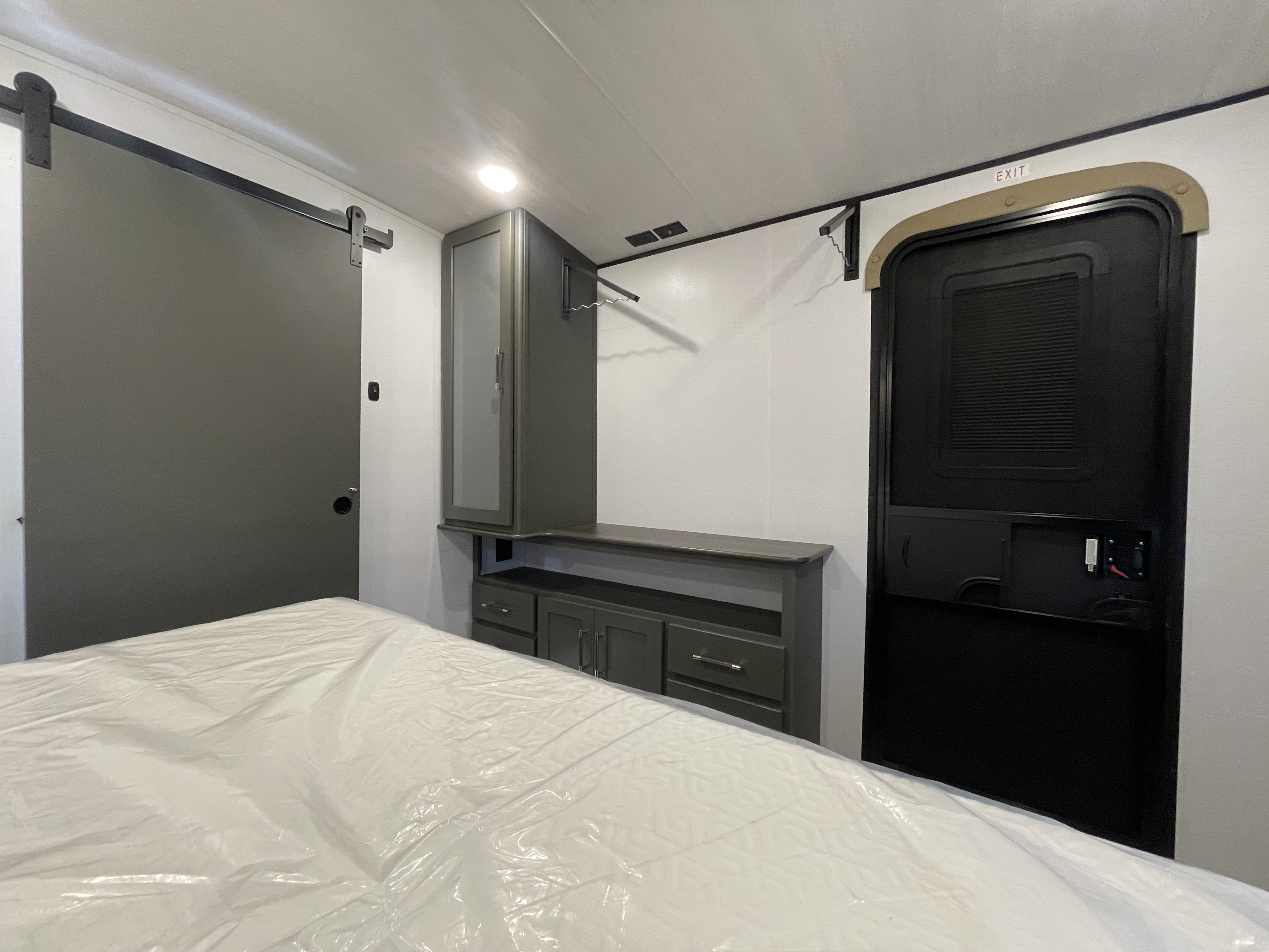 2026 Keystone Bullet Premium 265FKS - Image 26