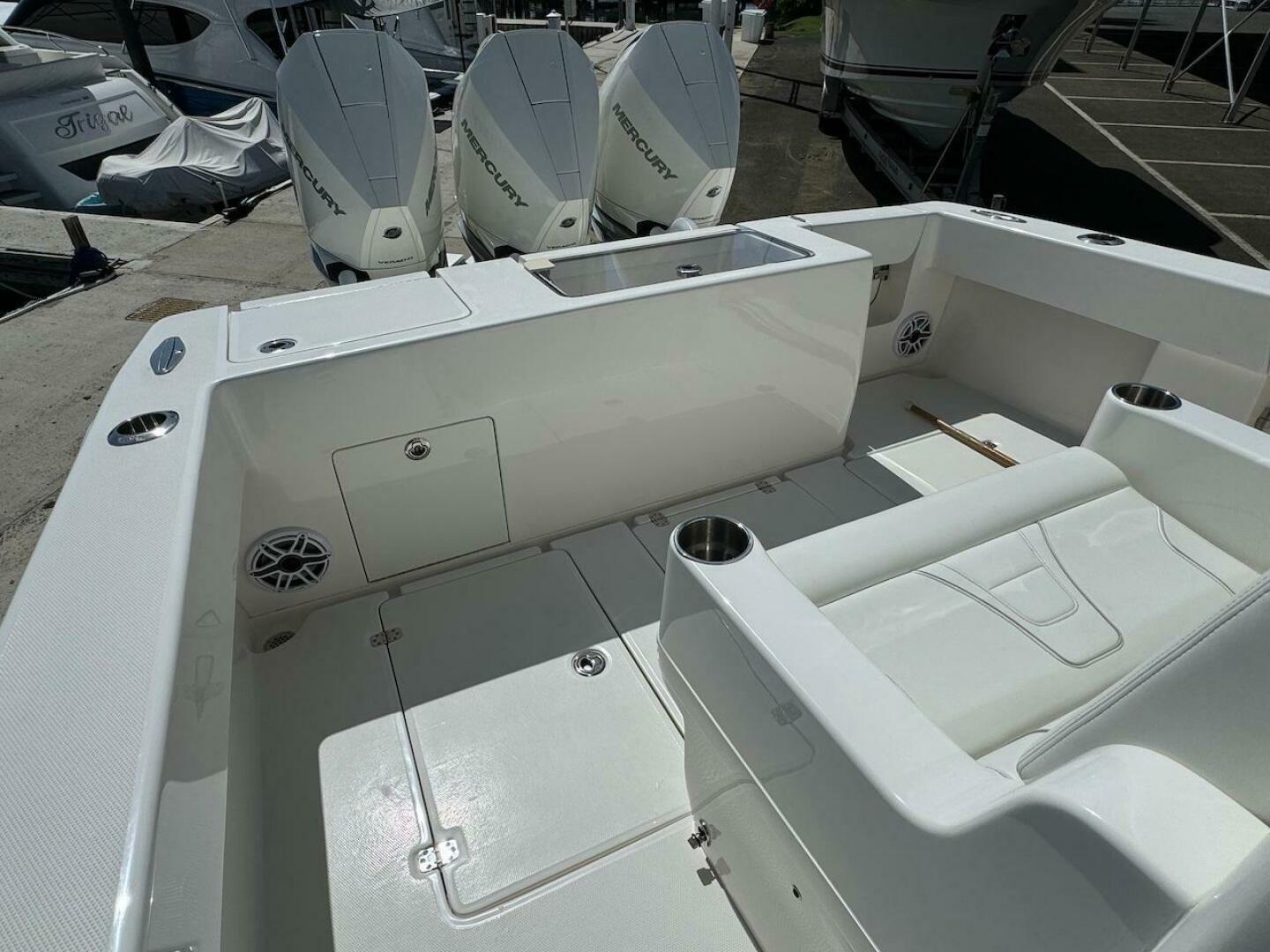2024 SeaVee 340Z - Image 14