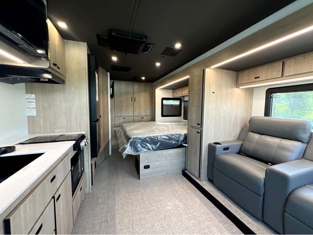 2027 Grand Design Lineage Series M 25FW - Image 6