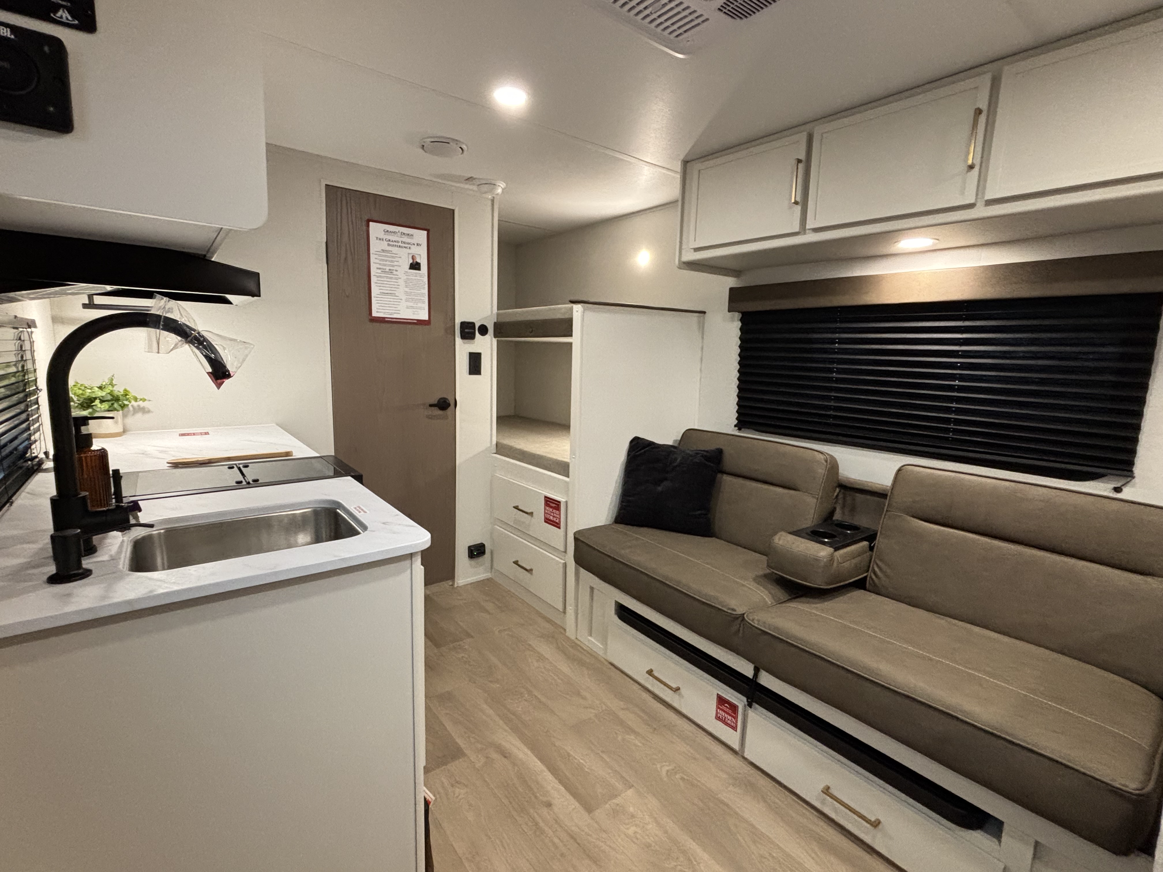 2026 Grand Design Transcend ONE 151BH - Image 9