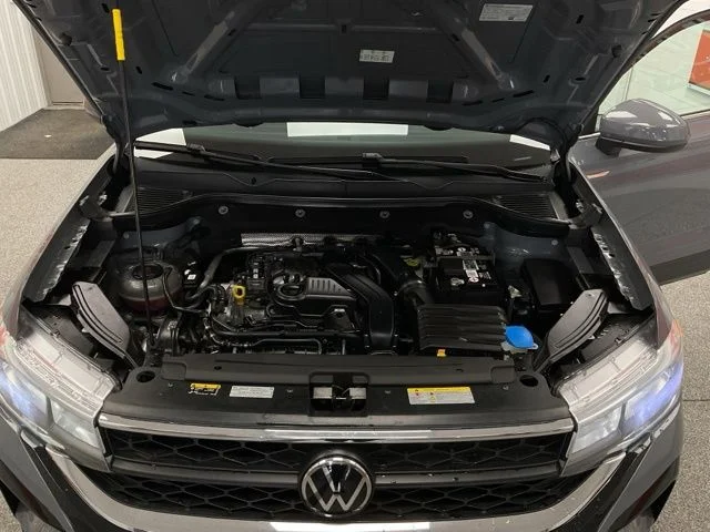 2023 Volkswagen Taos Utility 4D SE Sunroof 2WD - Image 9