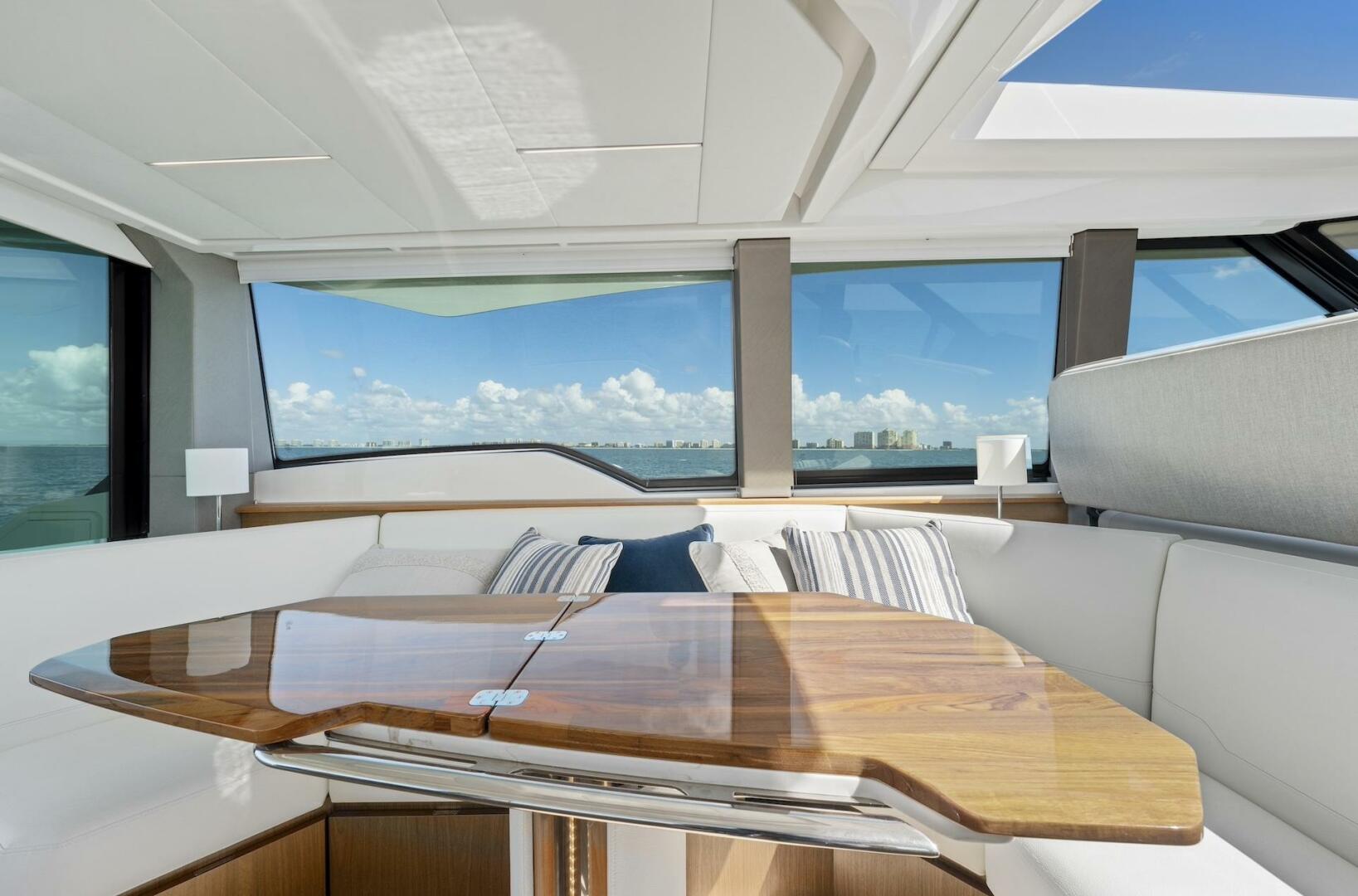 2023 Tiara Yachts EX 60 - Image 31