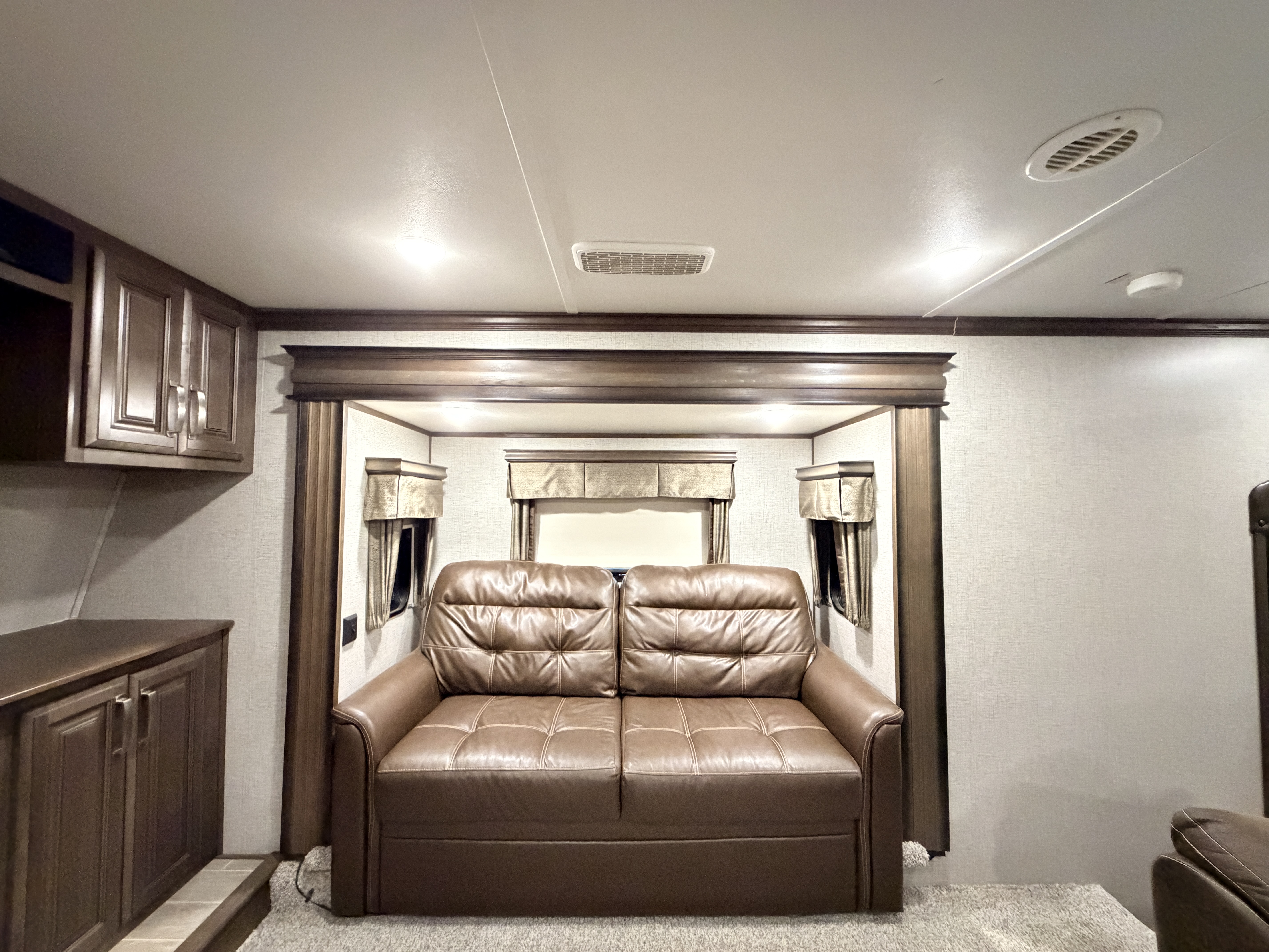 2020 Keystone Alpine 3711KP - Image 22