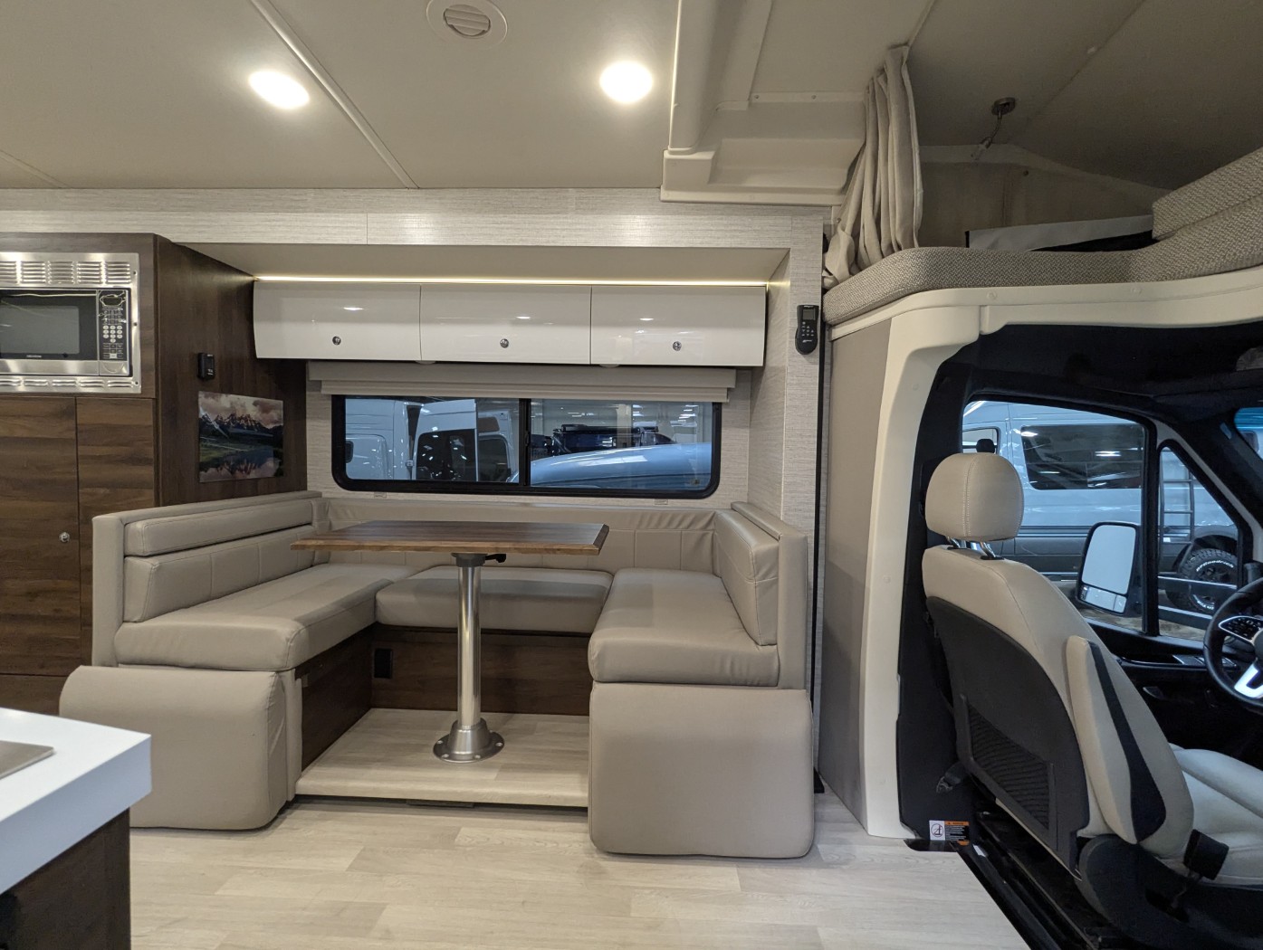 2023 Winnebago View 24J - Image 13