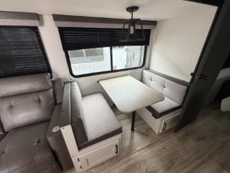 2027 VENTURE RV SIENNA 271VBH - Image 18