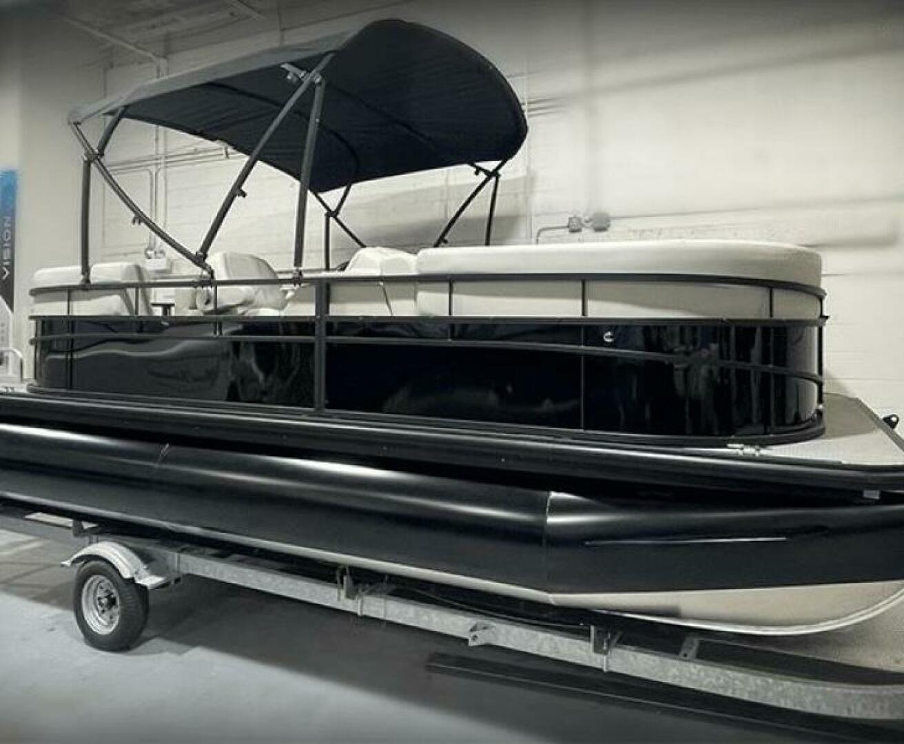 2024 Vision WX Tritoon - Image 193