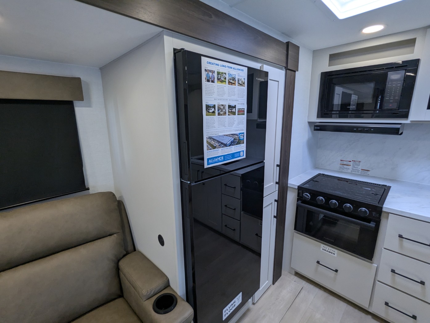 2027 Alliance RV Delta Ultra Lite BH255 - Image 20