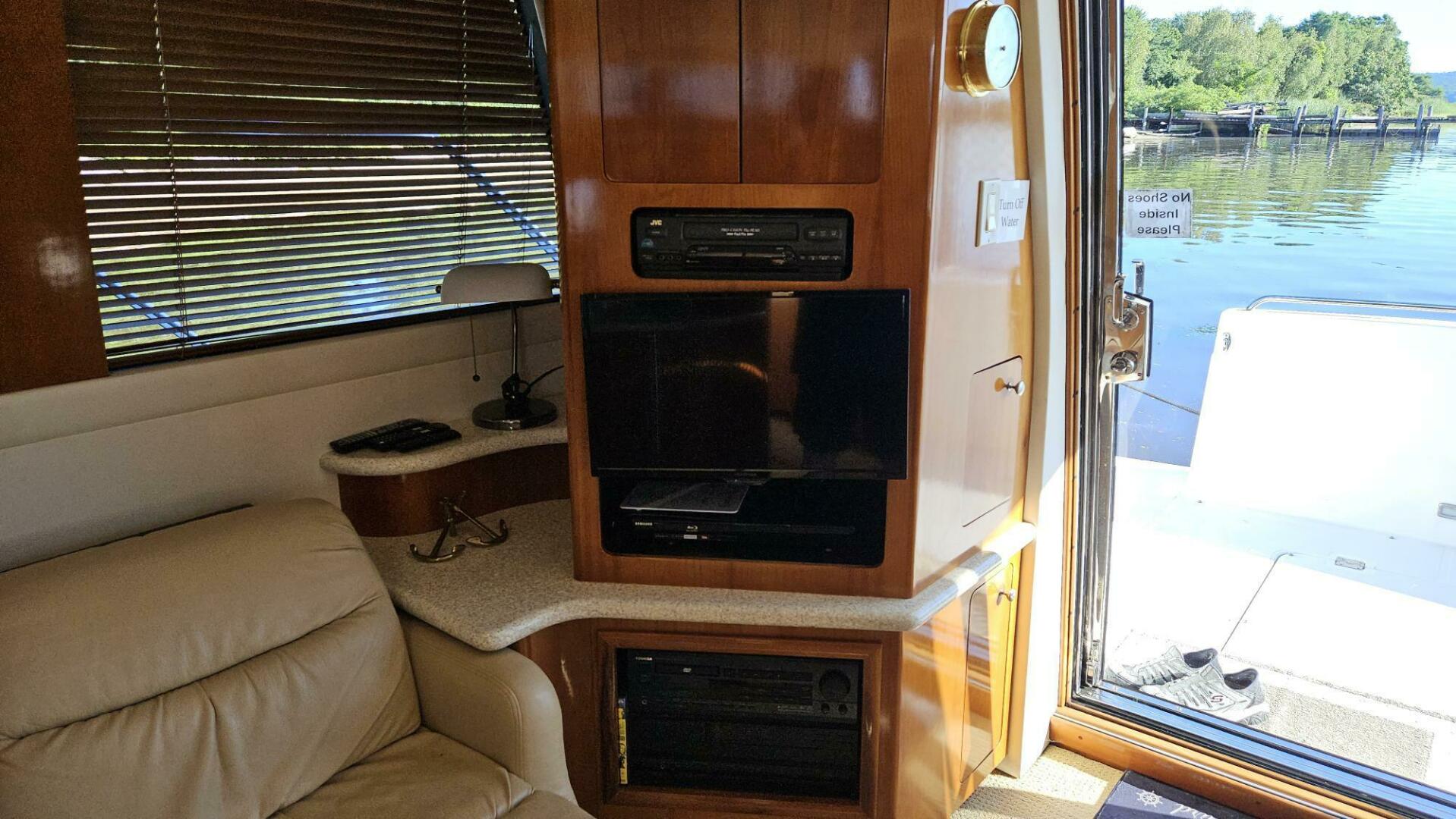 2000 Carver 450 Voyager - Image 20