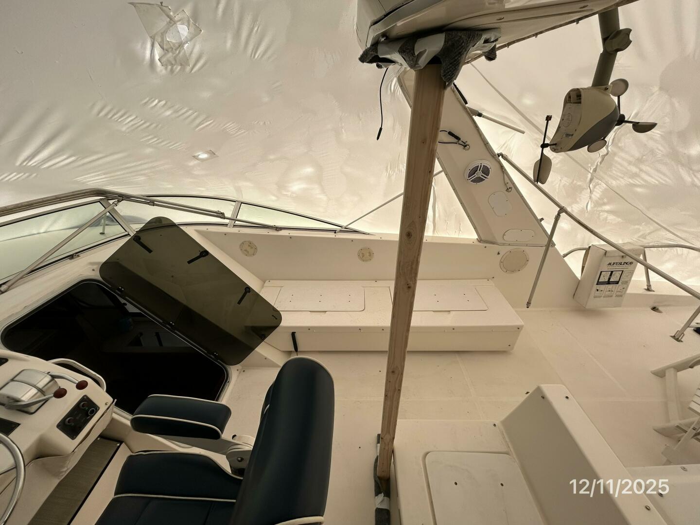 1998 Bayliner 4788 - Image 13