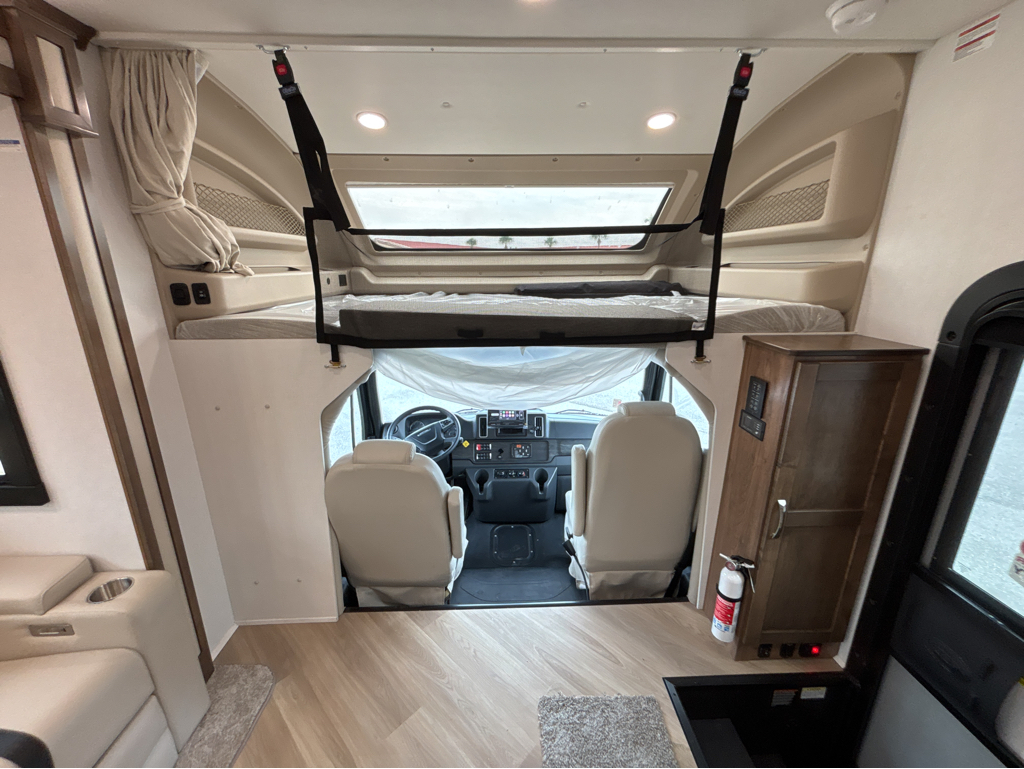 2026 ENTEGRA COACH ACCOLADE 37M - Image 28