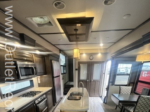 2019 Grand Design Solitude 385GK - Image 7