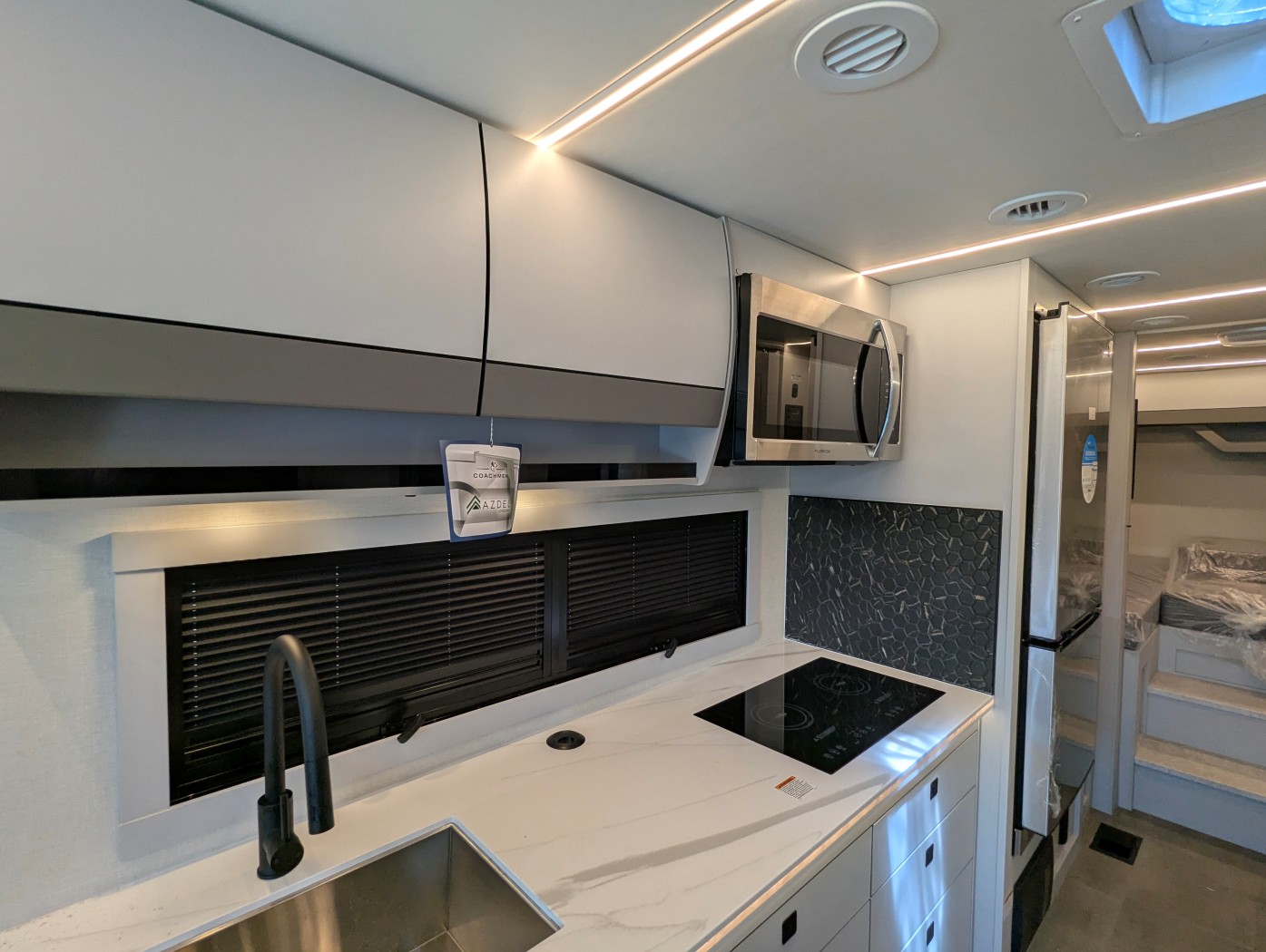 2026 Coachmen Euro 25TB - Image 14