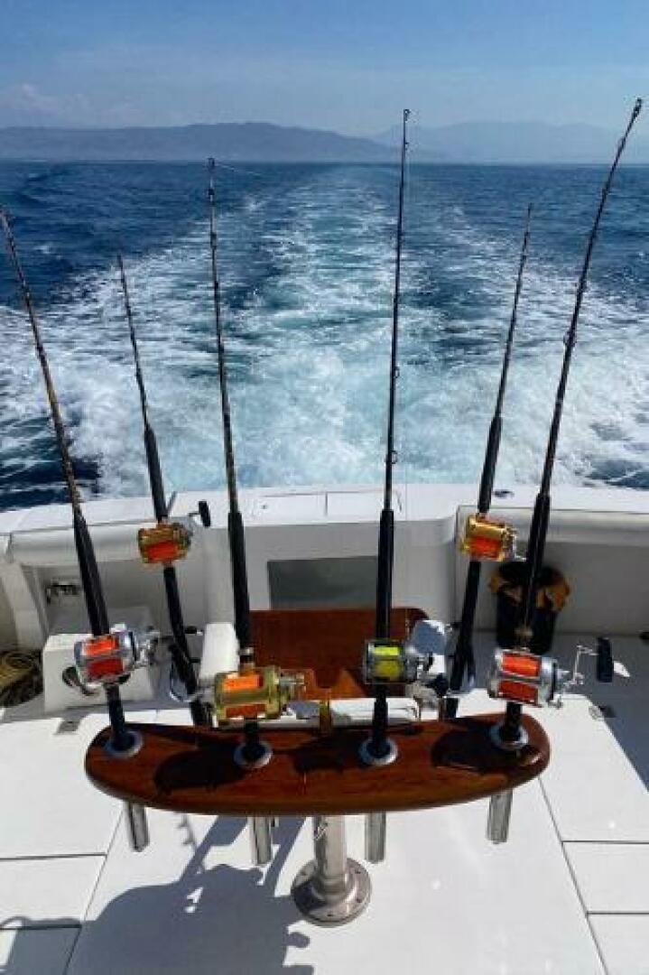 2004 Cabo 45 Express Los Suenos Edition - Image 10