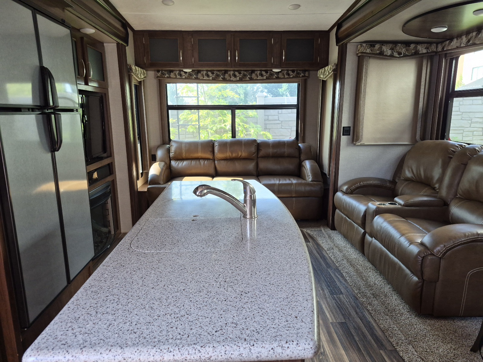 2017 Keystone Montana High Country 305RL - Image 3