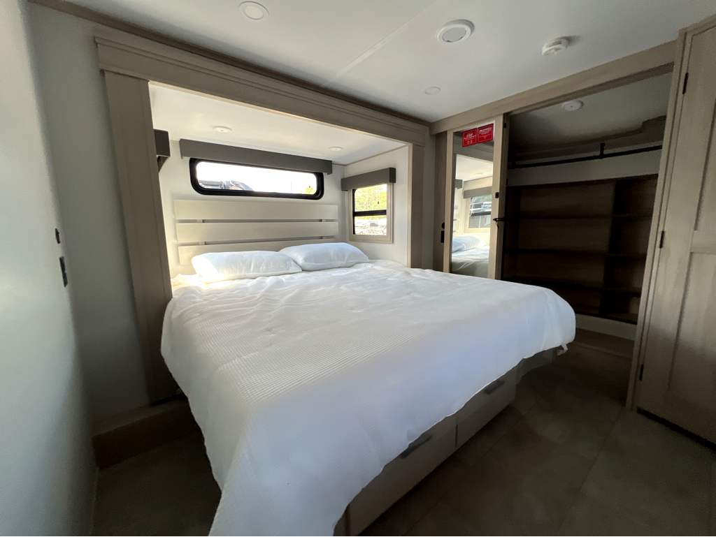2026 GRAND DESIGN SOLITUDE 390RK - Image 20