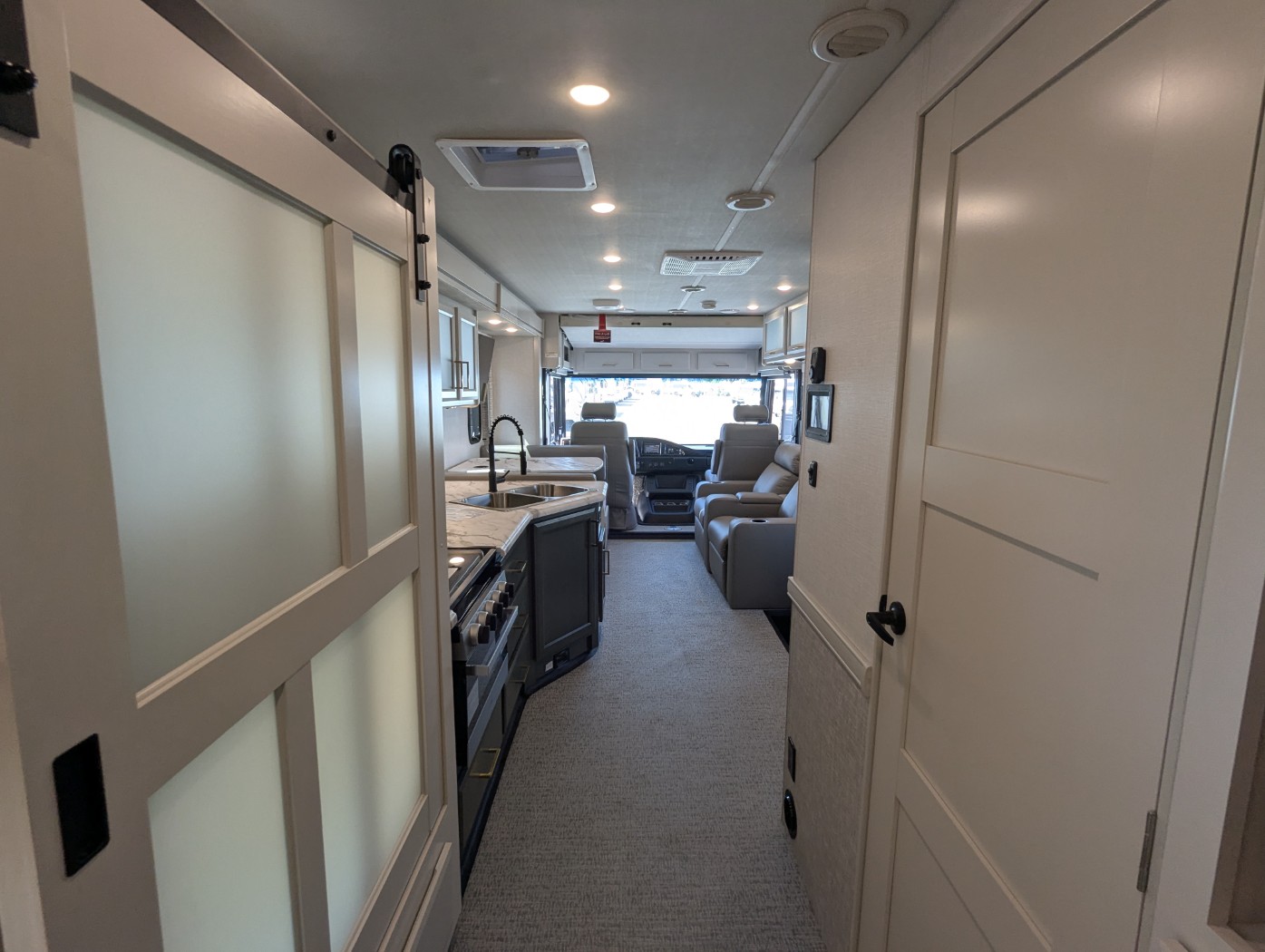 2026 Holiday Rambler Admiral 34J - Image 42