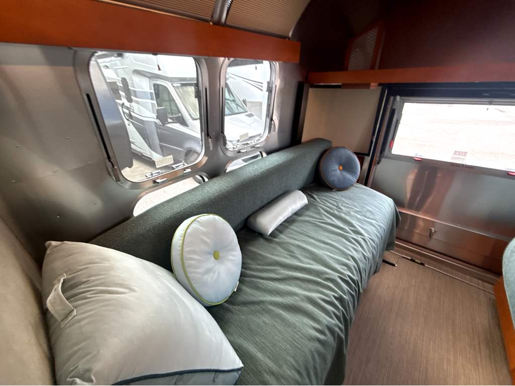 2026 AIRSTREAM FRANK LLOYD WRIGHT 28RBT - Image 28