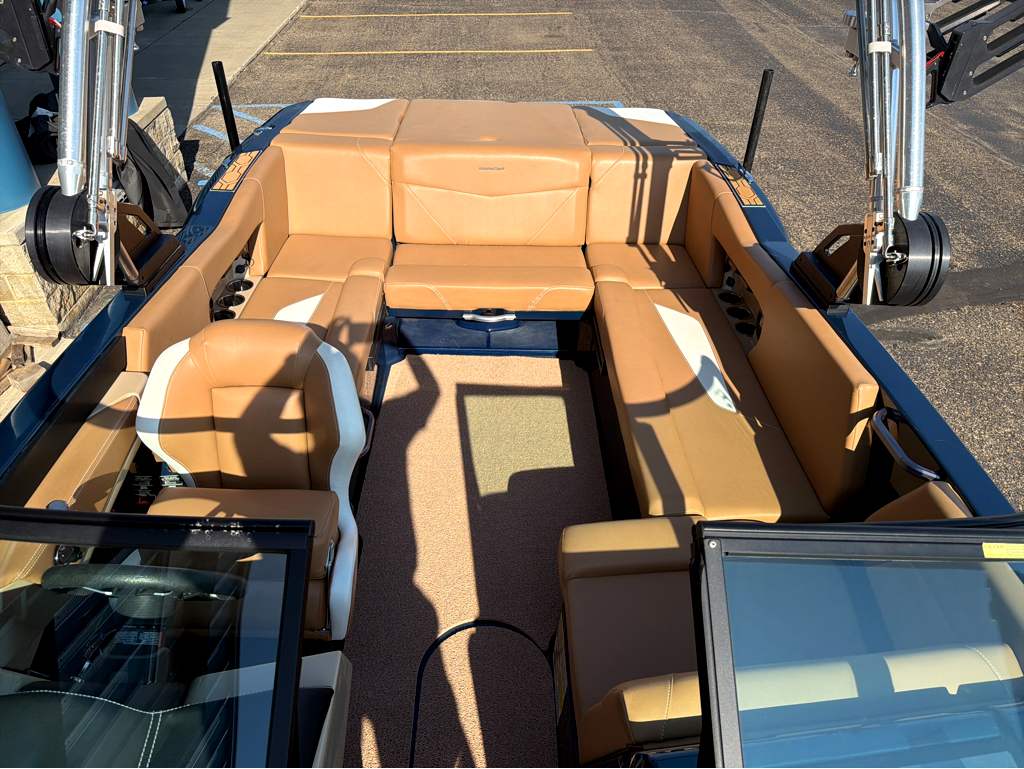 2022 MasterCraft NXT 22 - Image 12